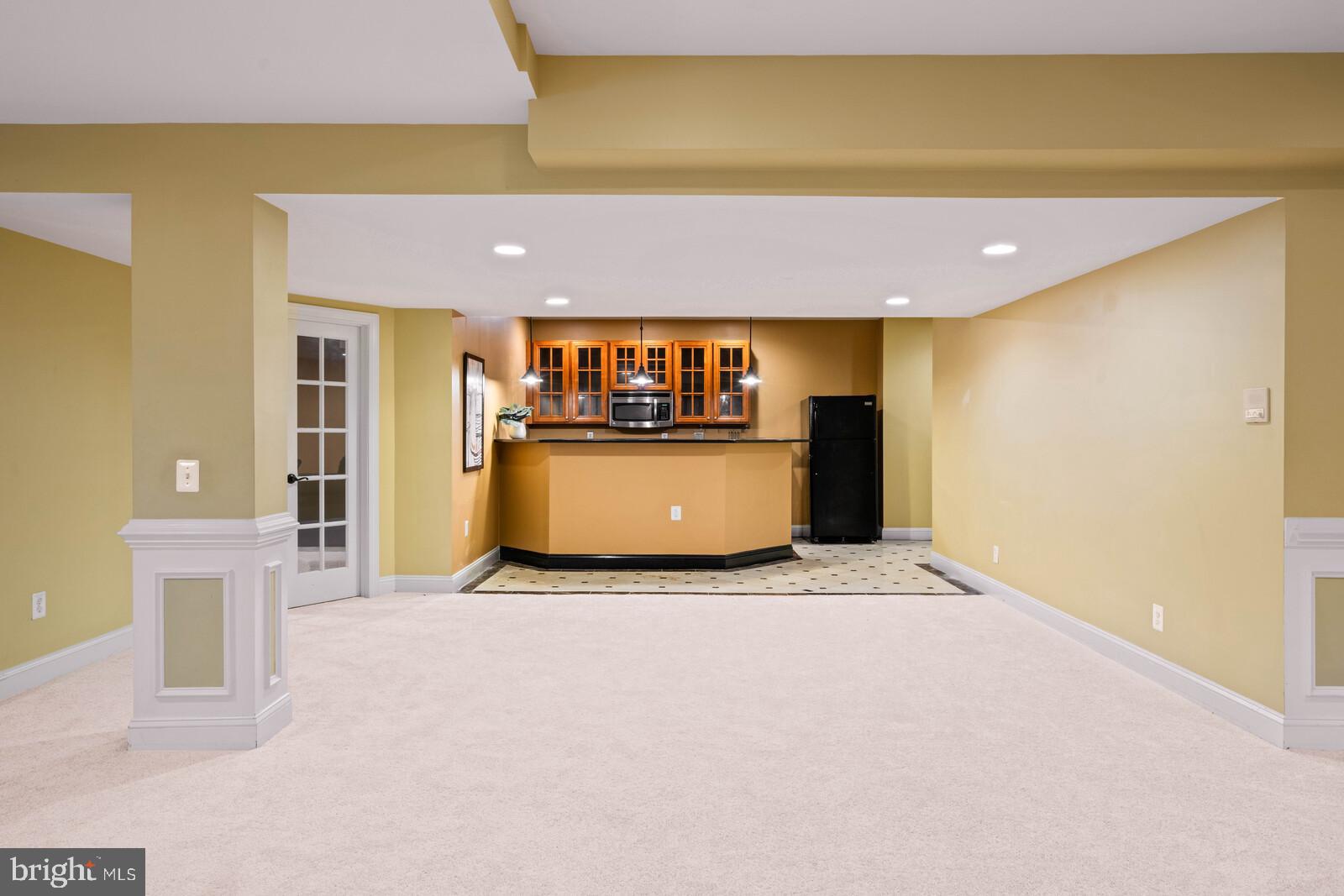 LAUREL HILL - Residential