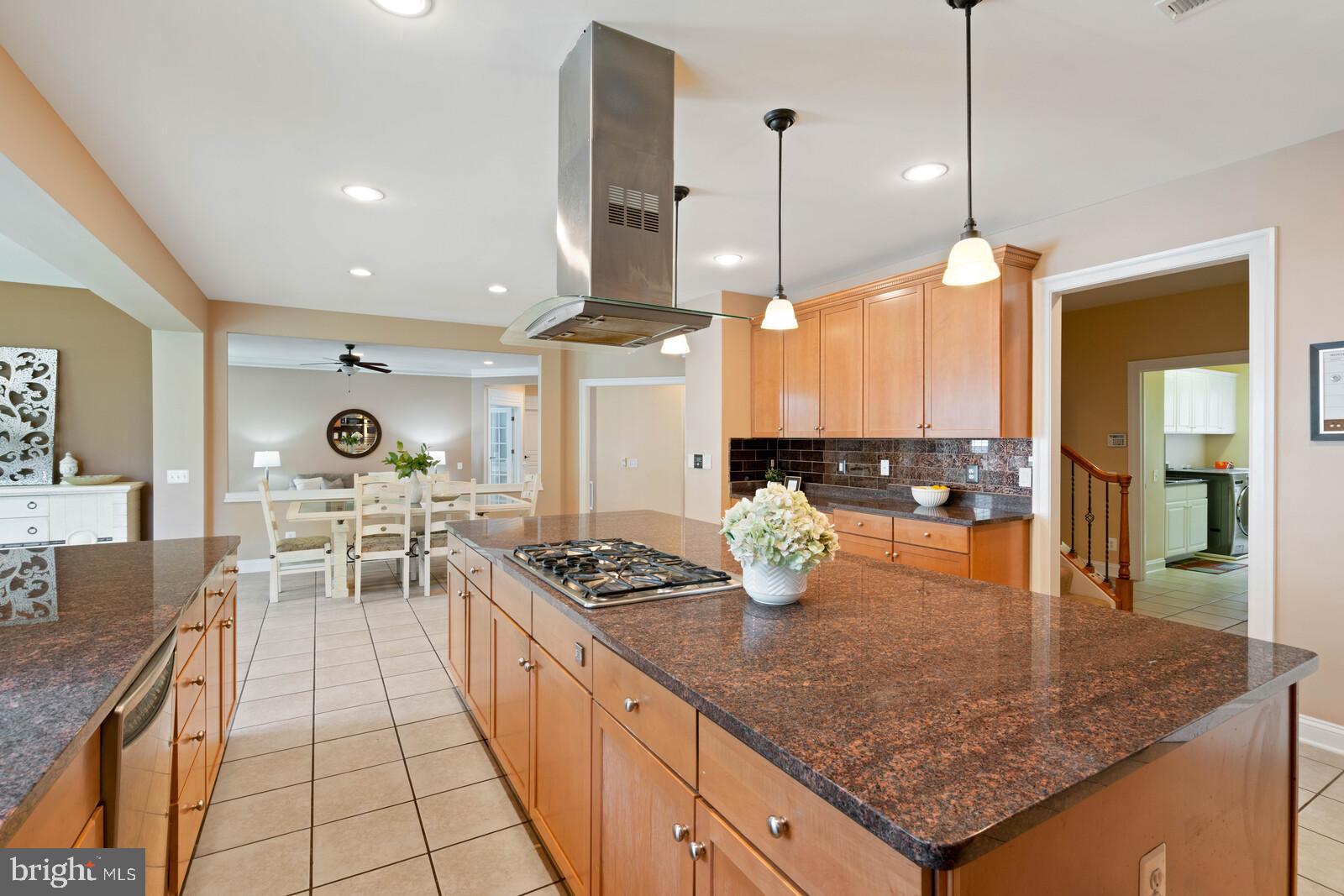 LAUREL HILL - Residential