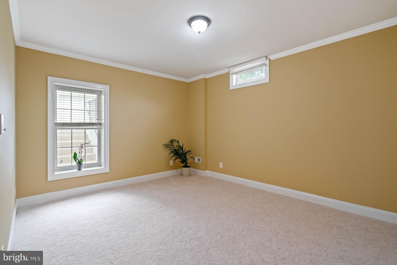 LAUREL HILL - Residential