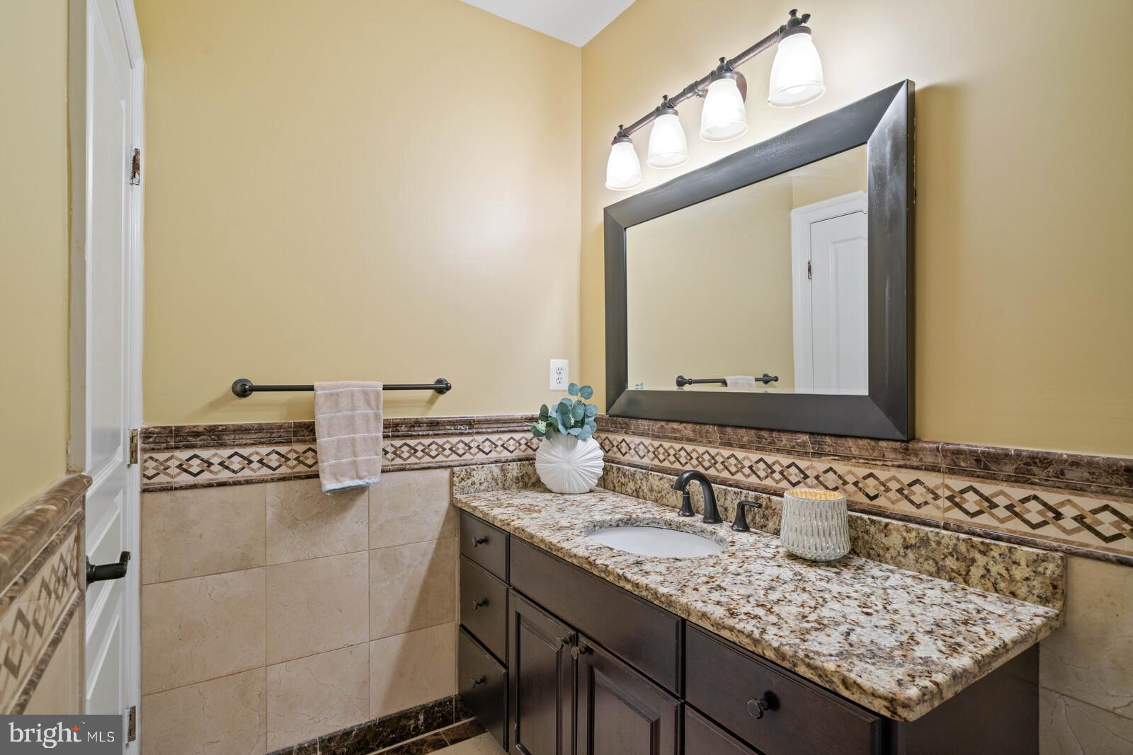 LAUREL HILL - Residential