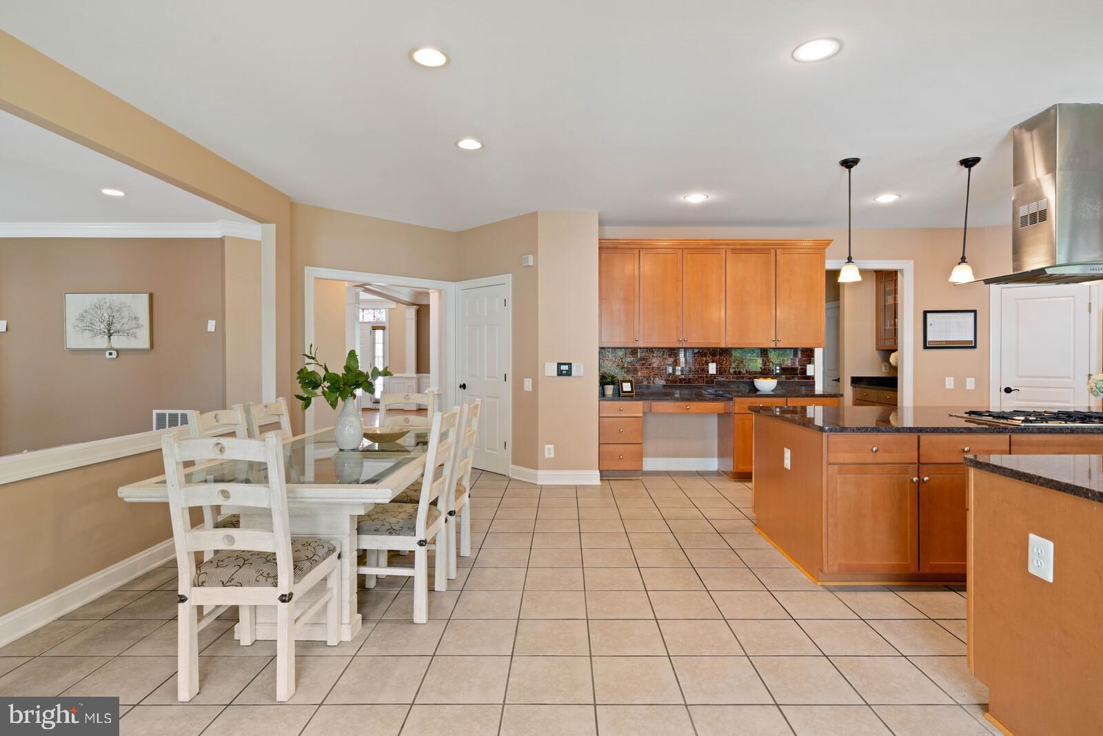 LAUREL HILL - Residential