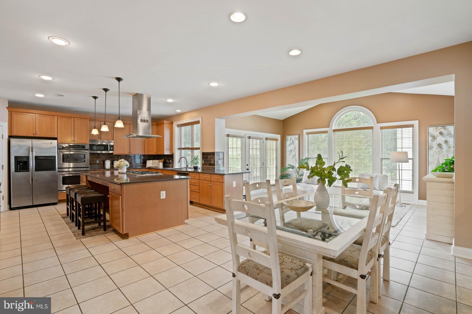 LAUREL HILL - Residential