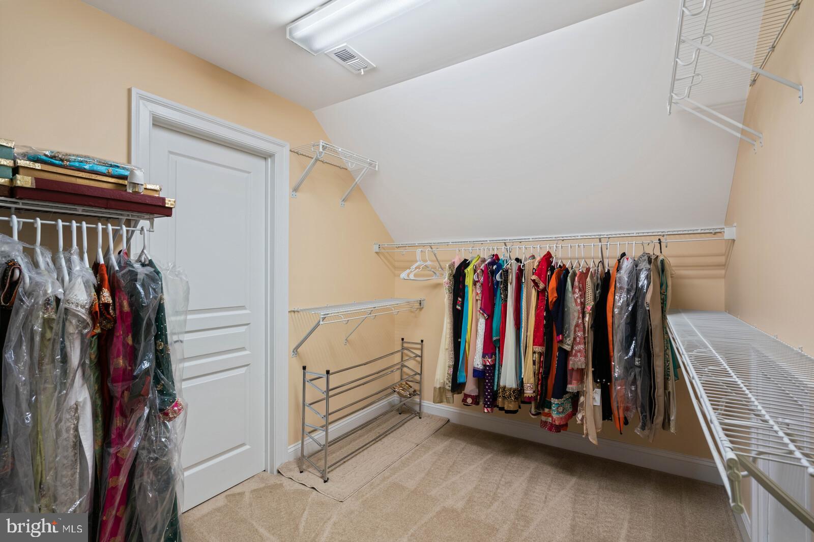 LAUREL HILL - Residential