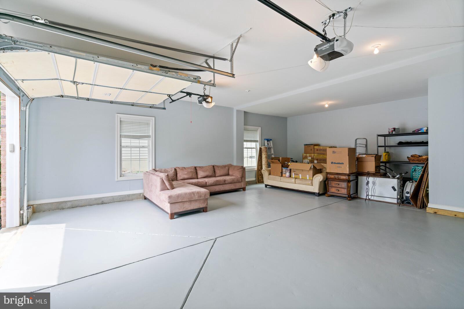 LAUREL HILL - Residential