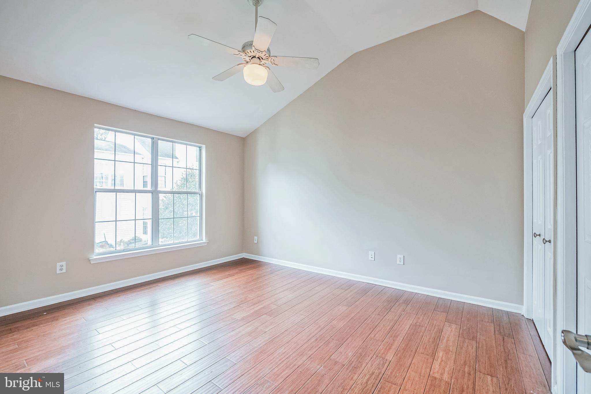 APPLE RIDGE - Residential