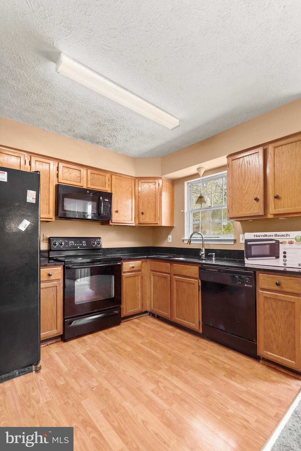 HARBOUR OAKS - Residential