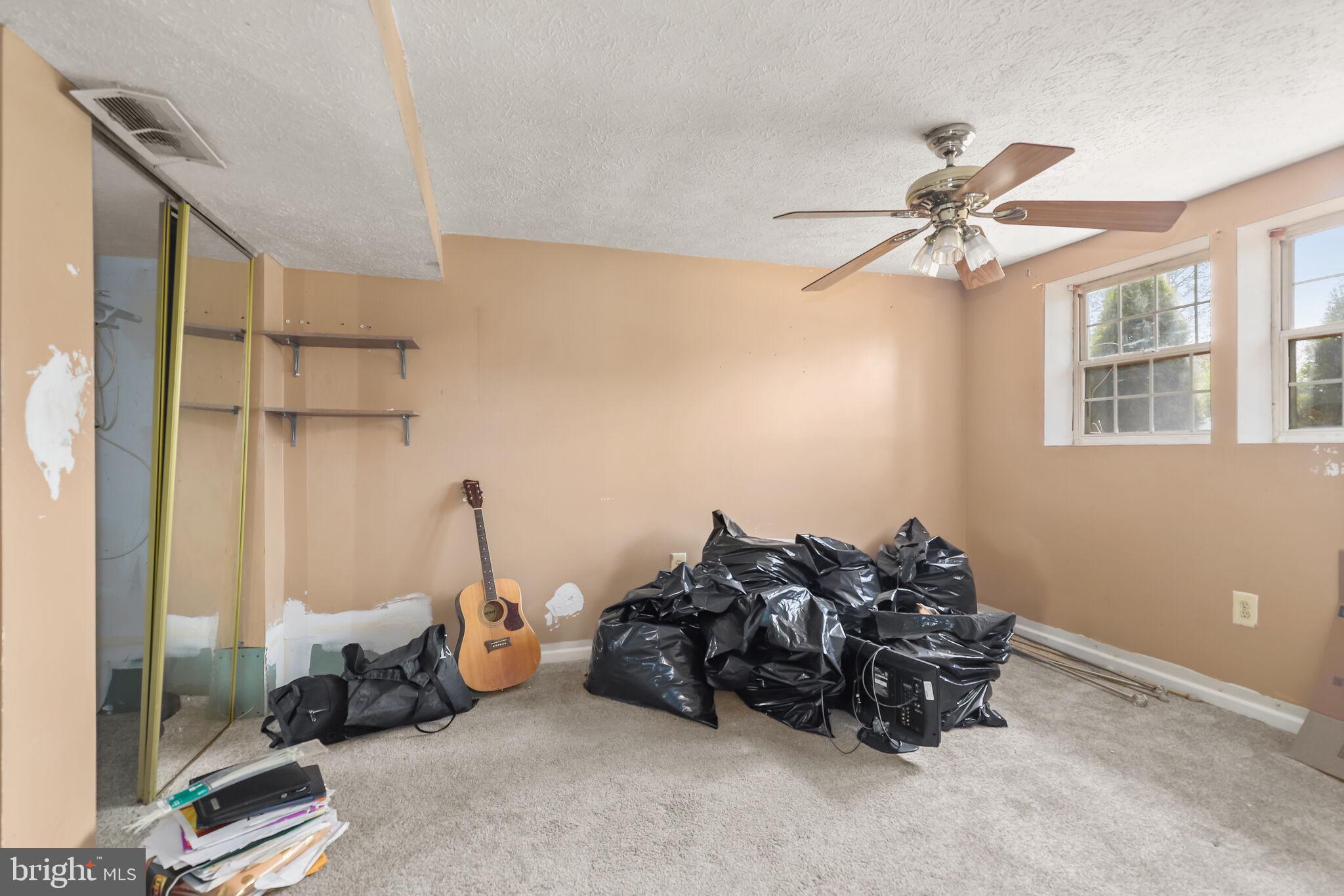 HARBOUR OAKS - Residential