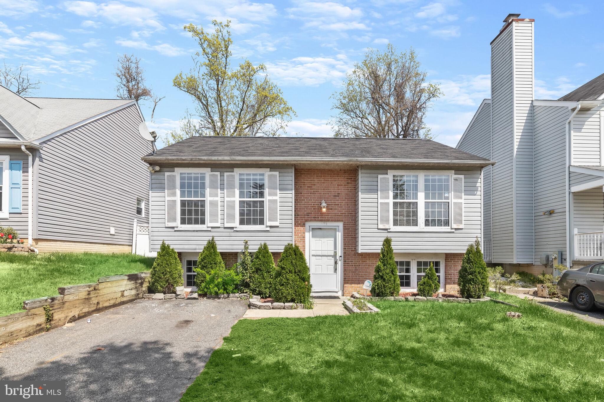 HARBOUR OAKS - Residential