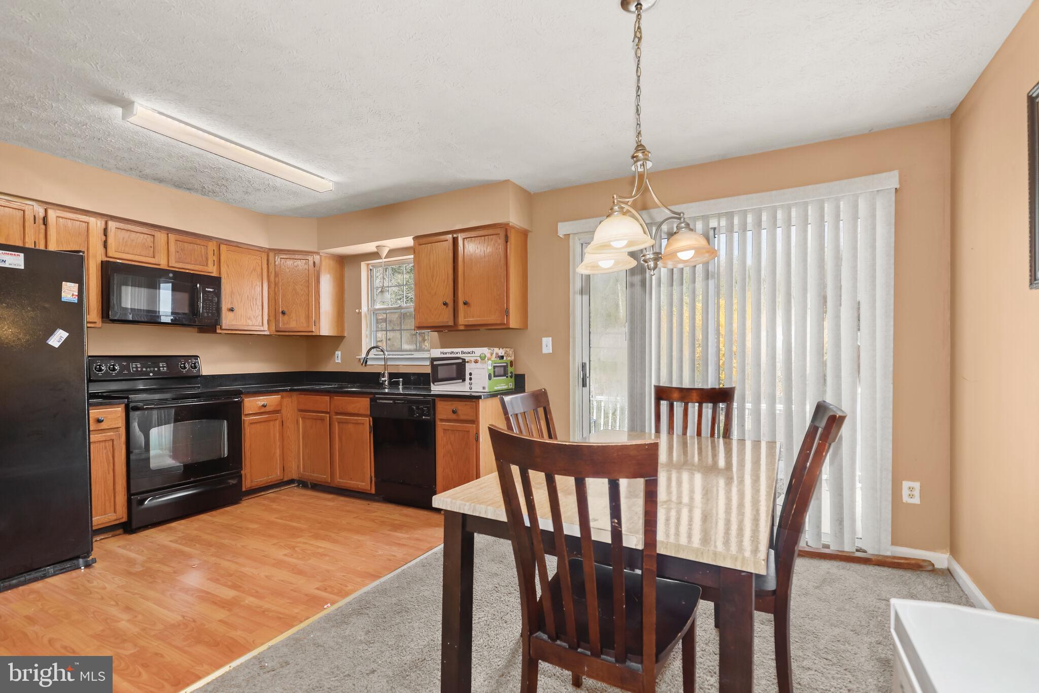 HARBOUR OAKS - Residential