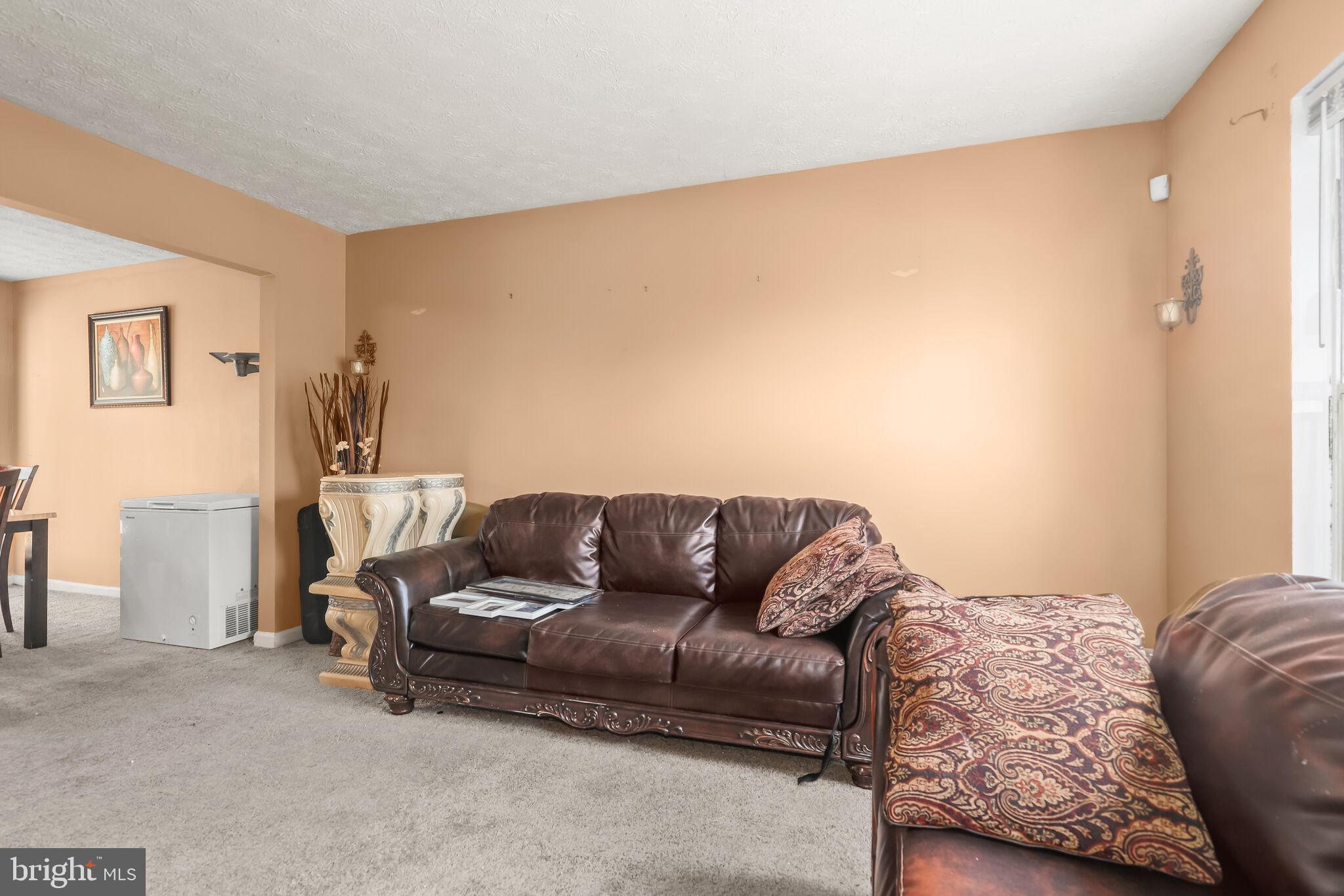 HARBOUR OAKS - Residential