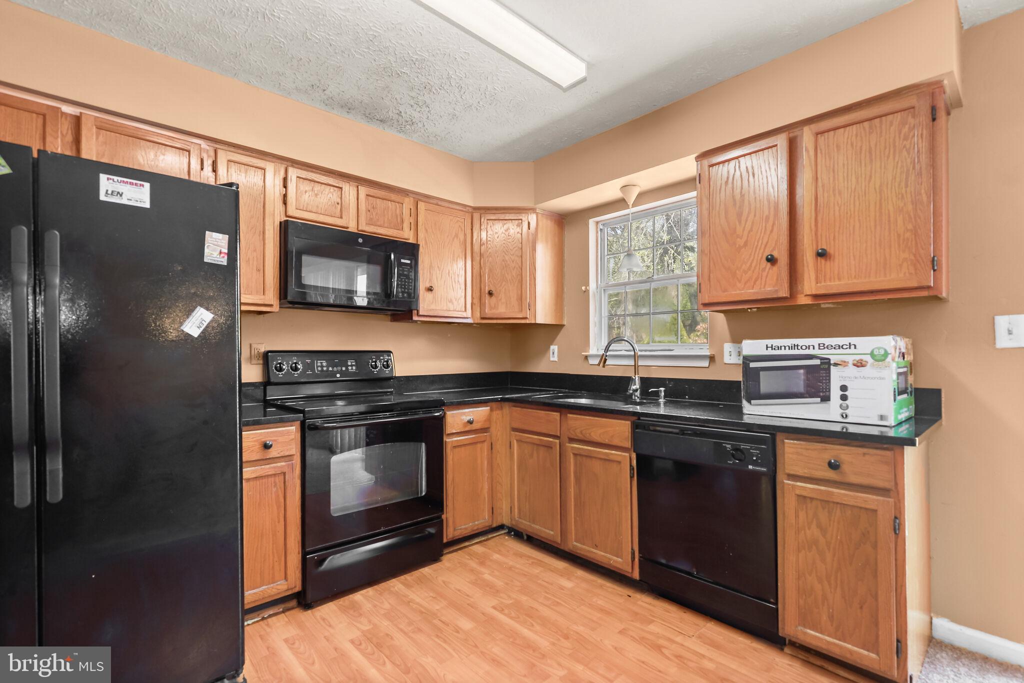 HARBOUR OAKS - Residential