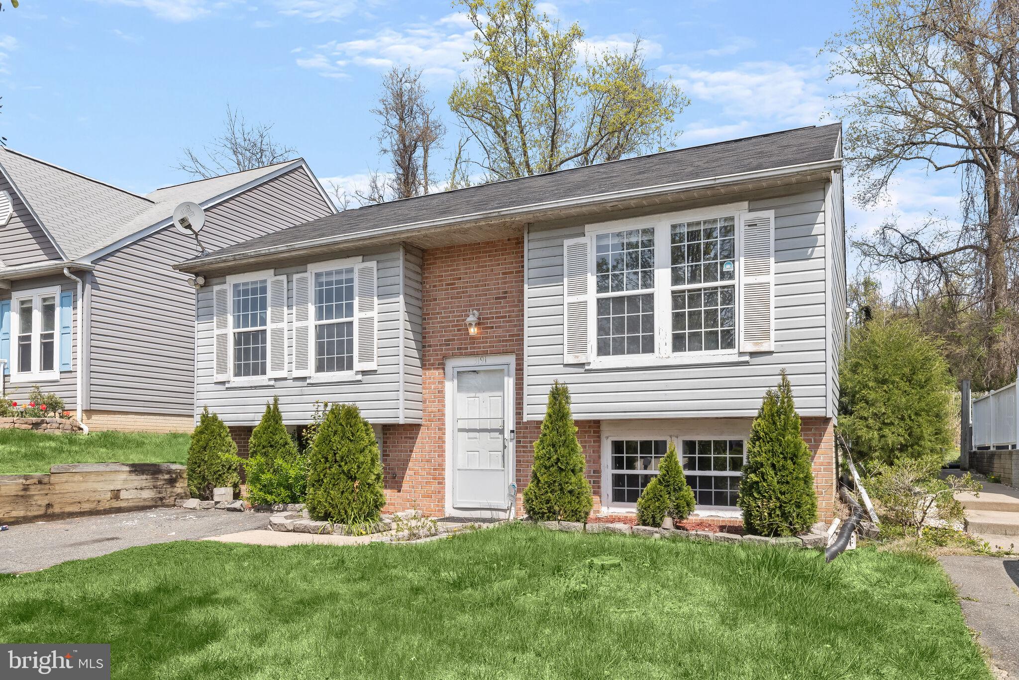 HARBOUR OAKS - Residential