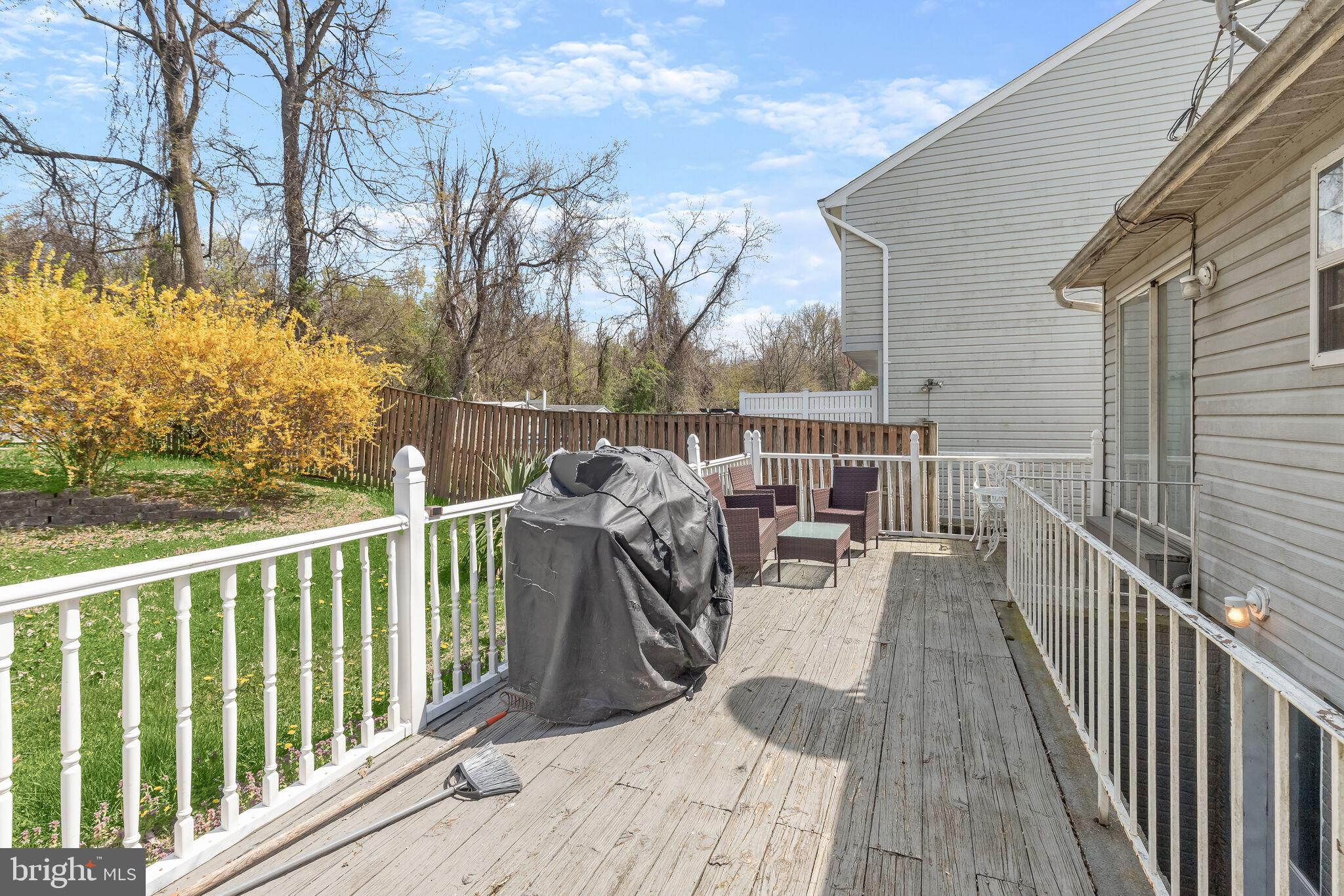 HARBOUR OAKS - Residential