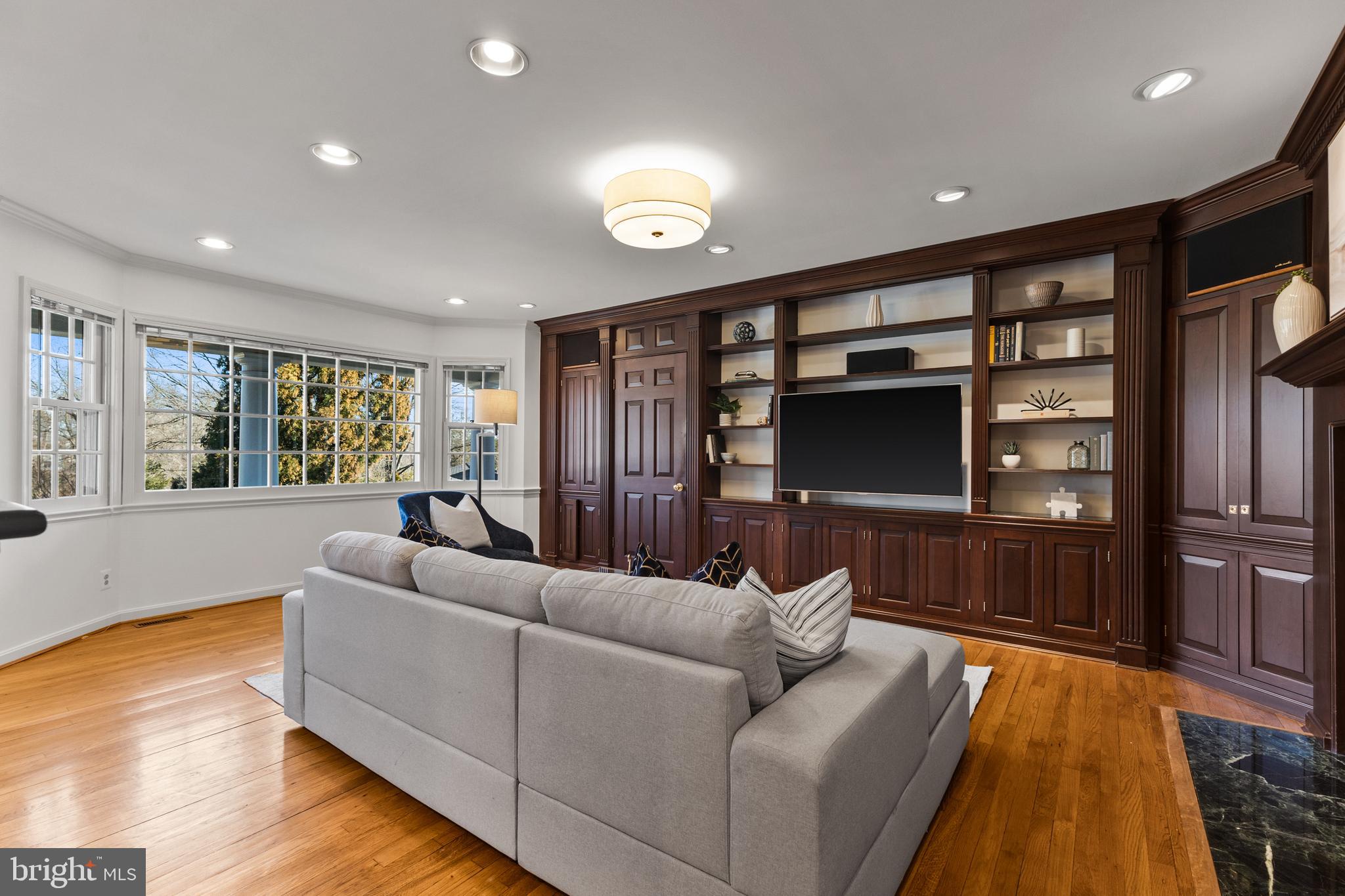 MASON HILL - Residential