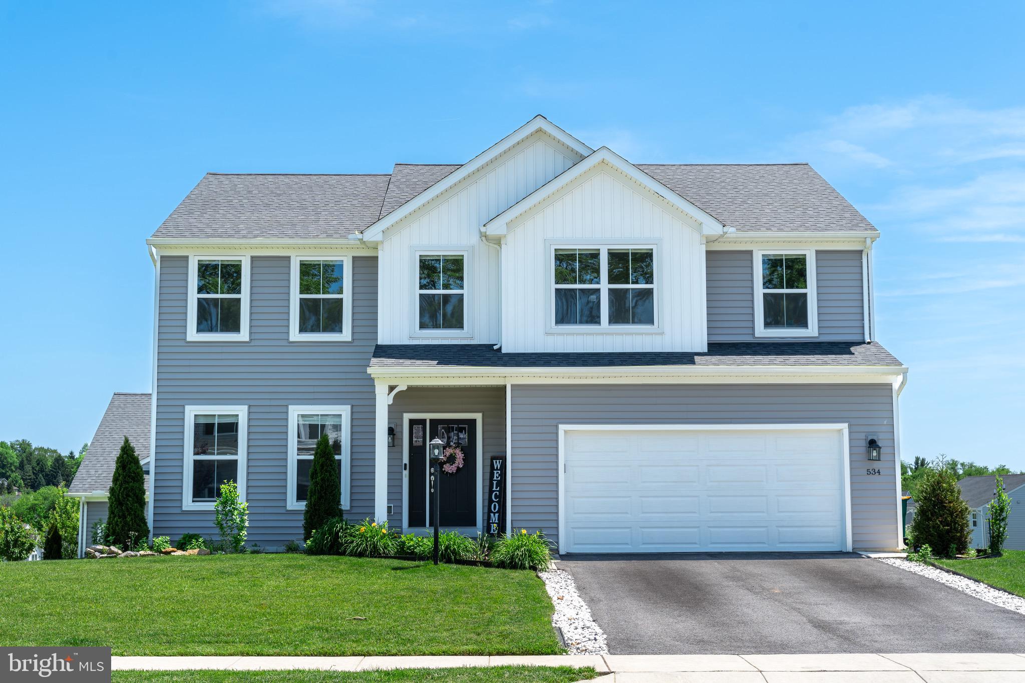 534 EMERALD WAY