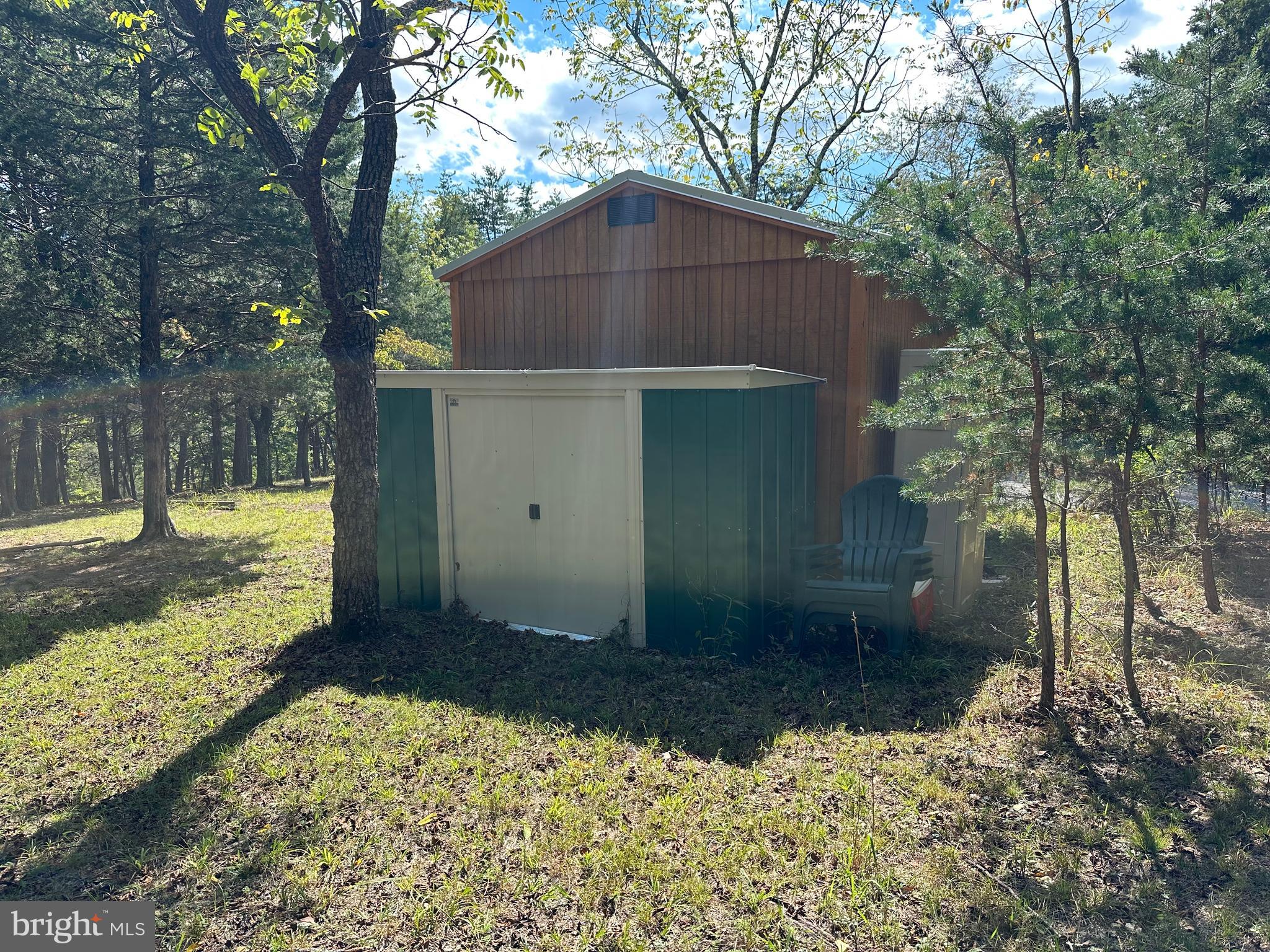 HAMILTON ESTATES - Land