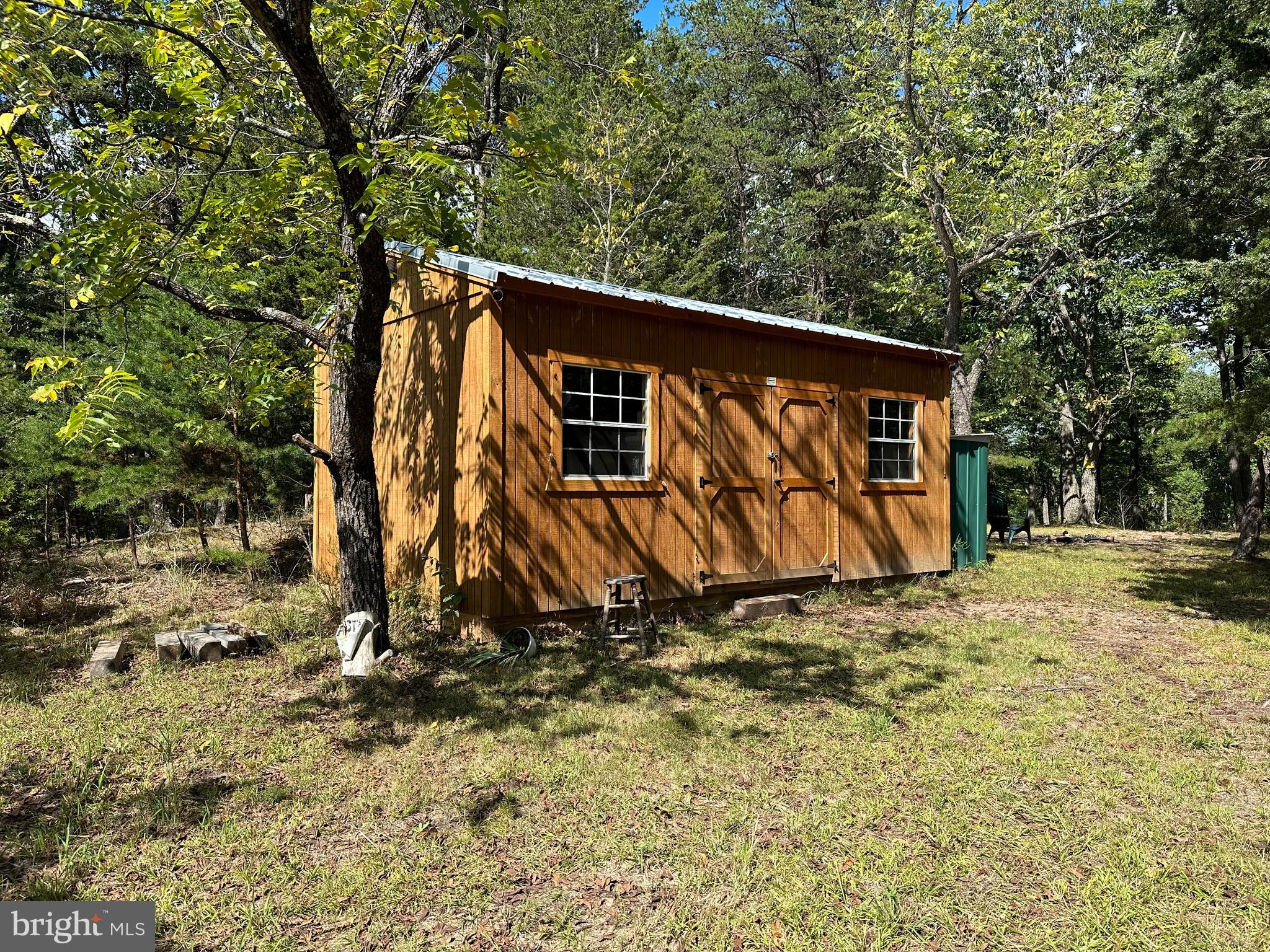 HAMILTON ESTATES - Land