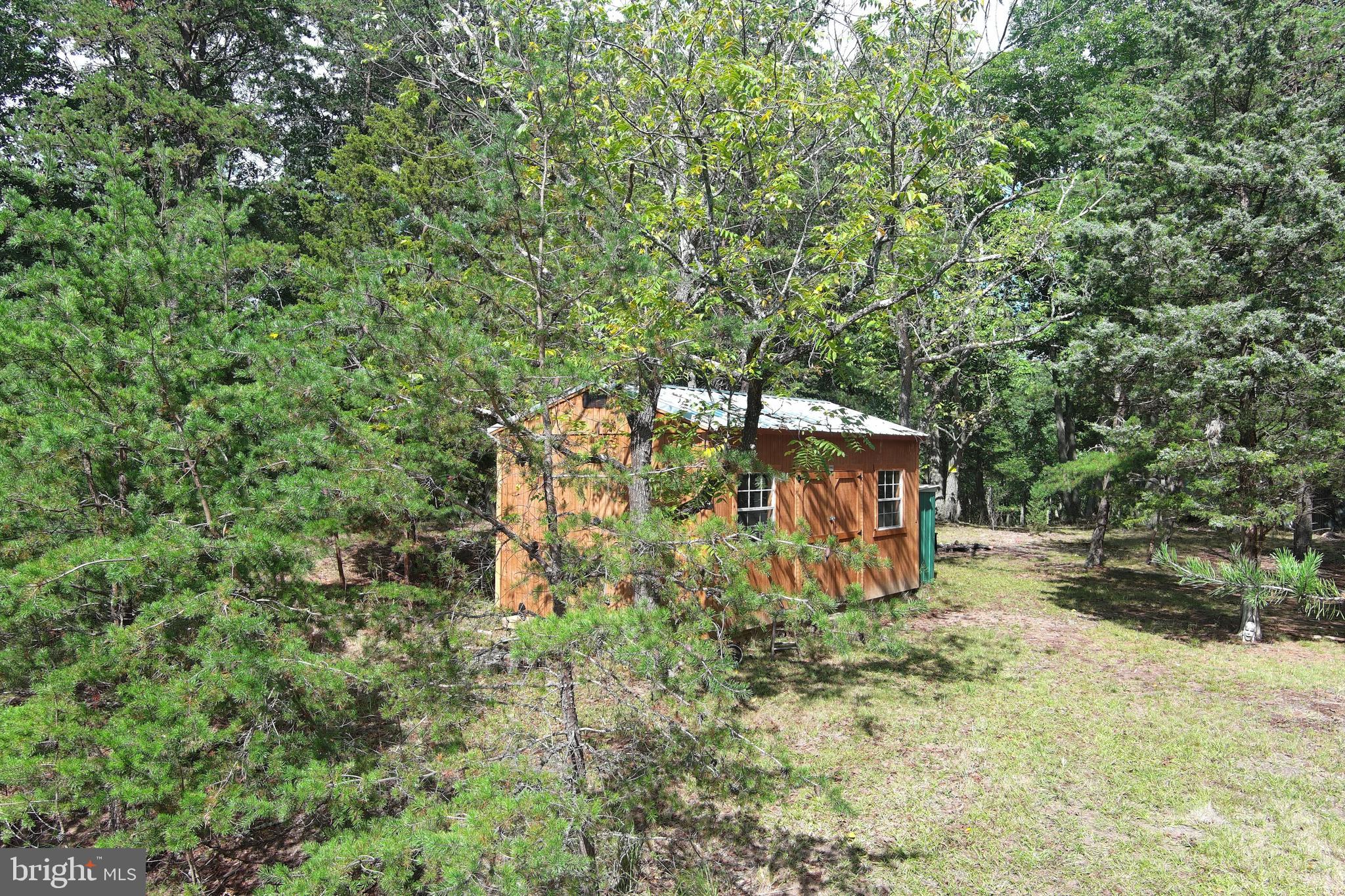 HAMILTON ESTATES - Land