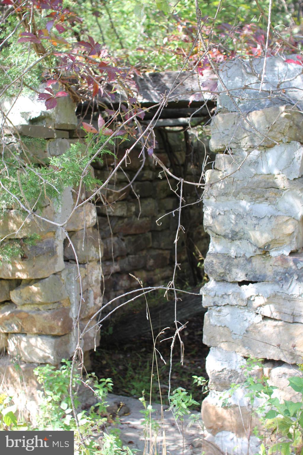 HAMILTON ESTATES - Land