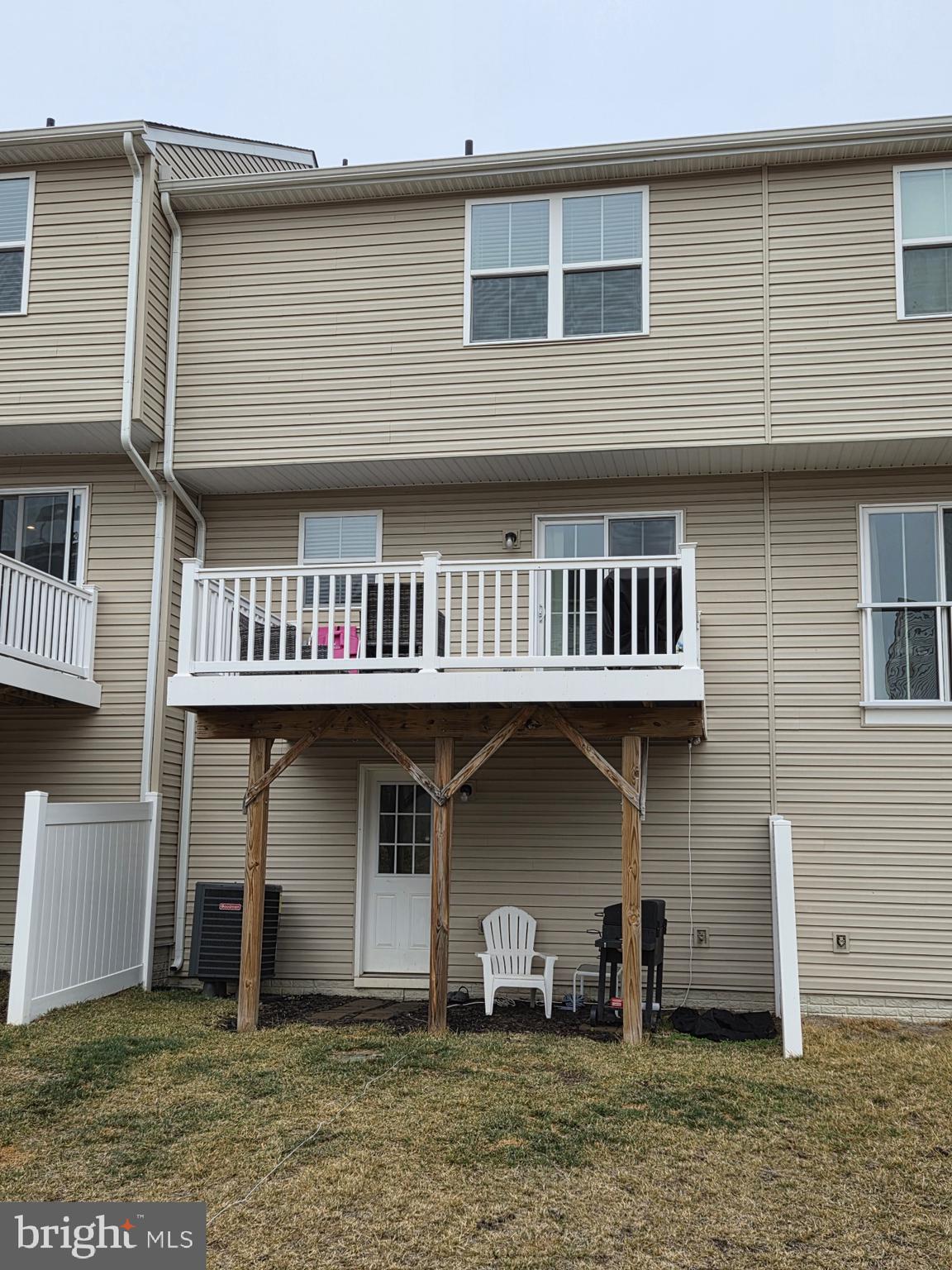 CEDAR SPRING - Residential Lease