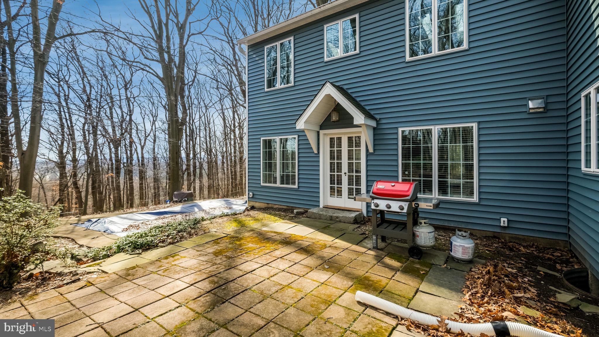 HUNTERS RUN - Residential