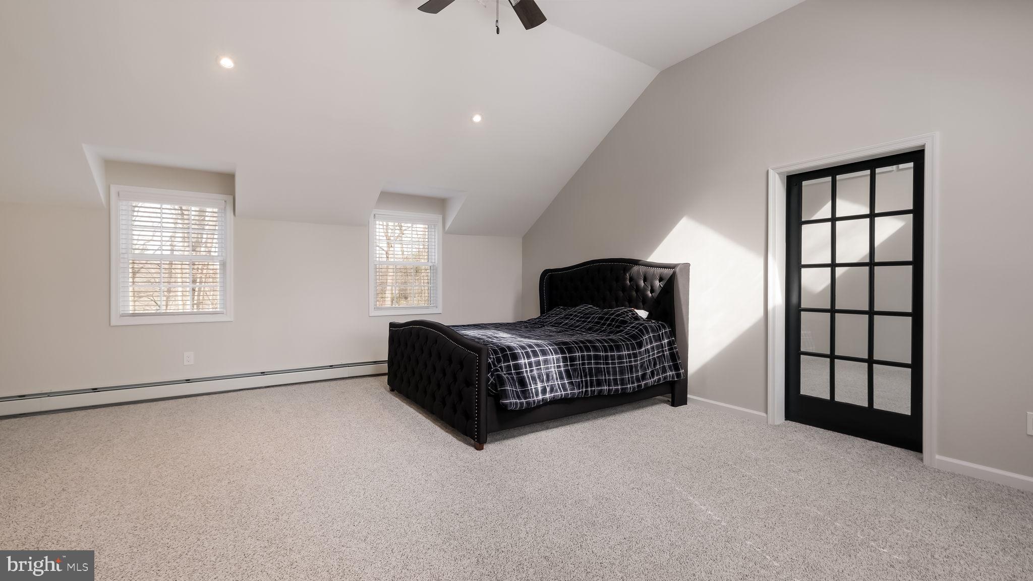 HUNTERS RUN - Residential