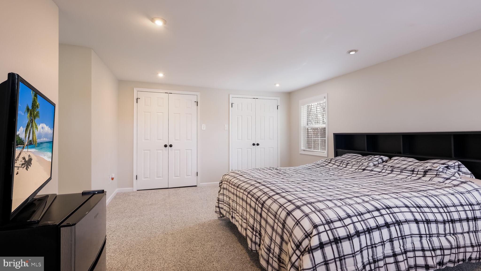 HUNTERS RUN - Residential