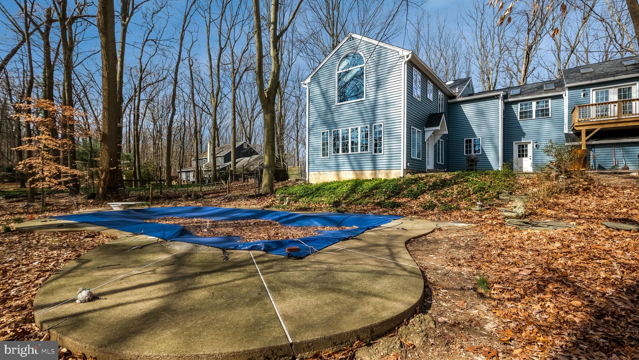 HUNTERS RUN - Residential