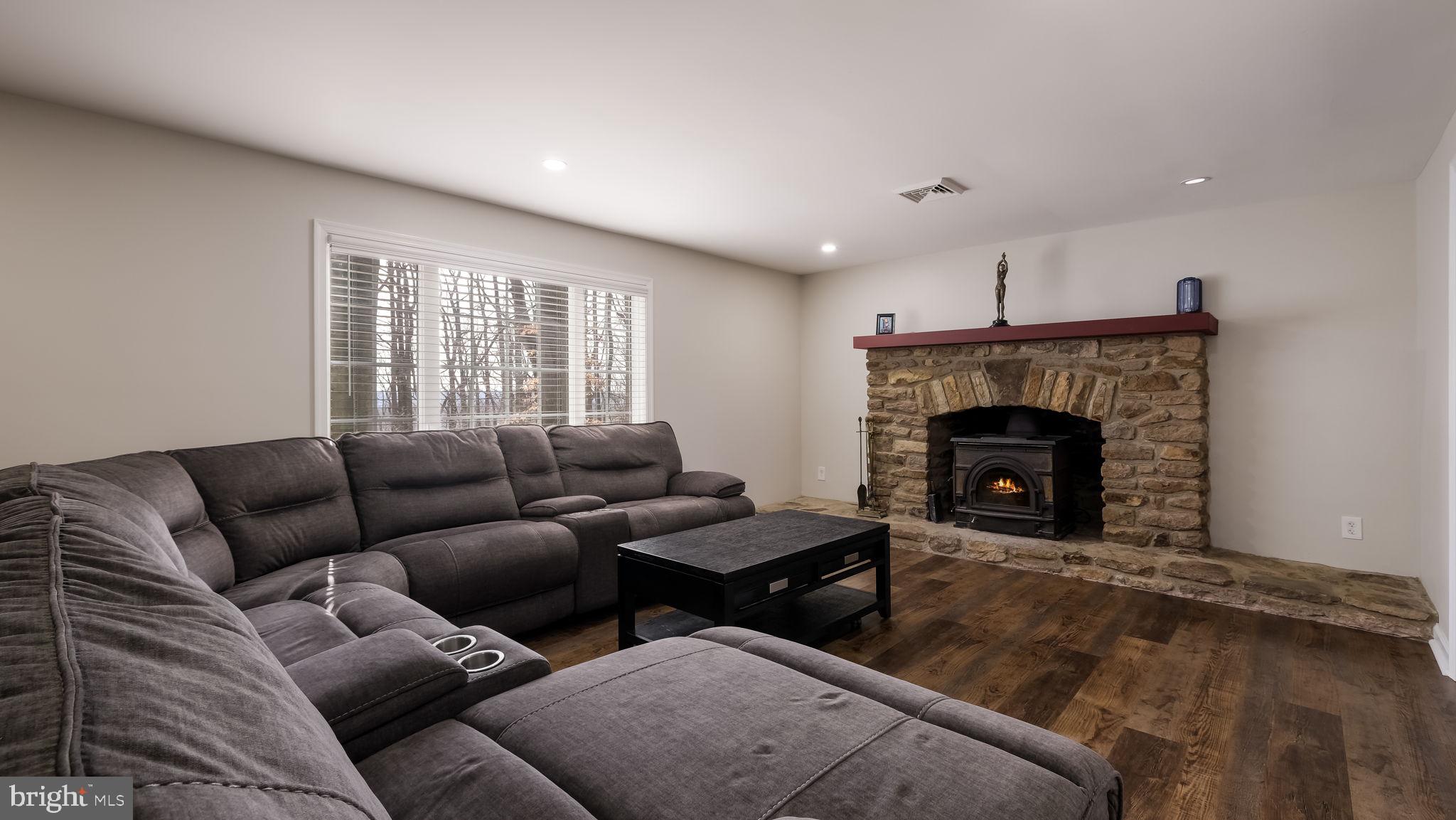 HUNTERS RUN - Residential