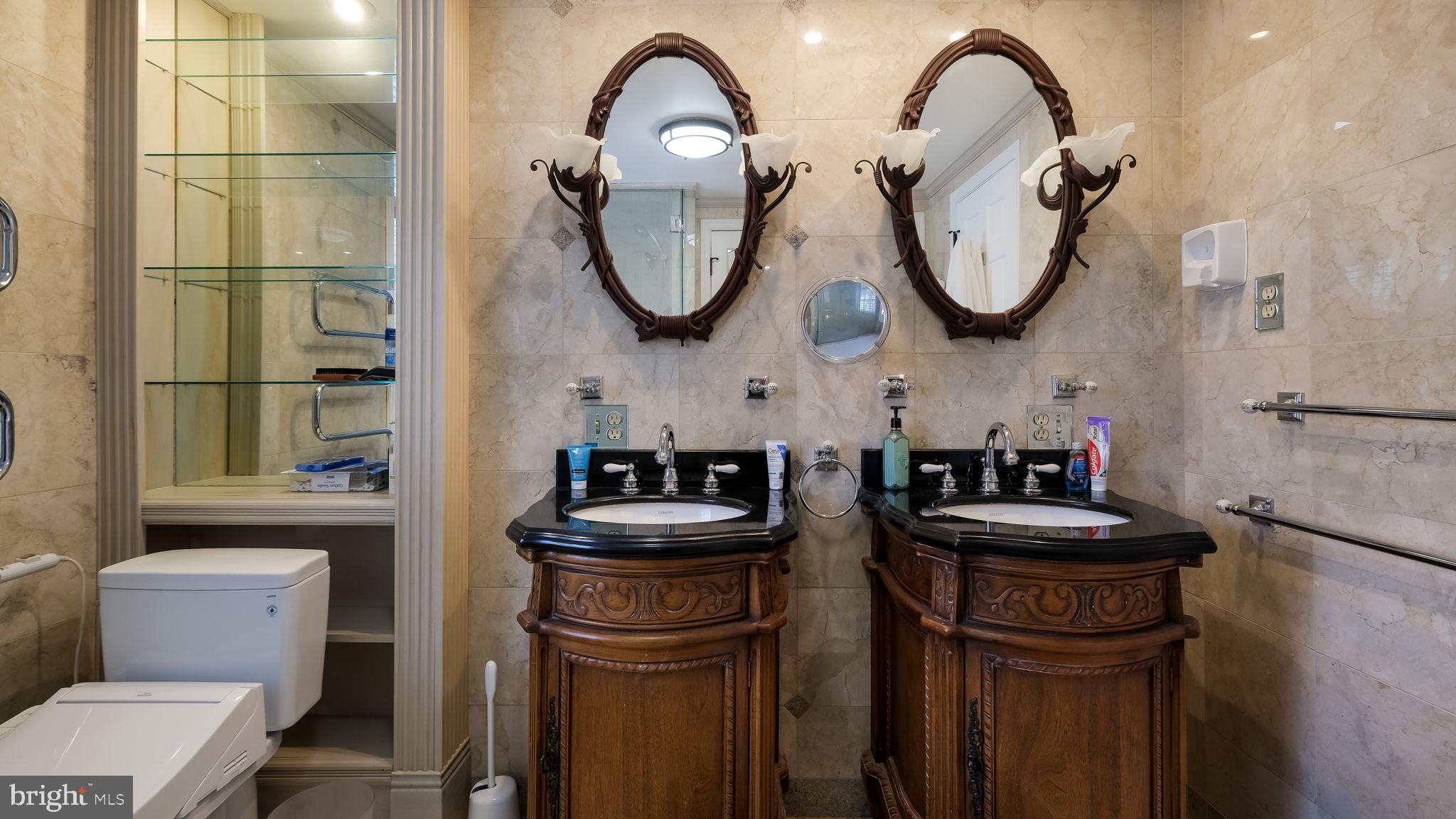 HUNTERS RUN - Residential