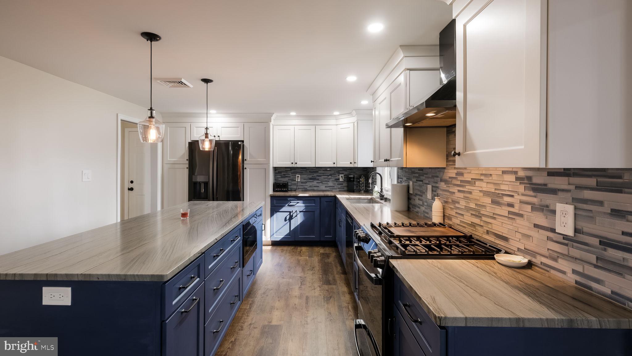 HUNTERS RUN - Residential