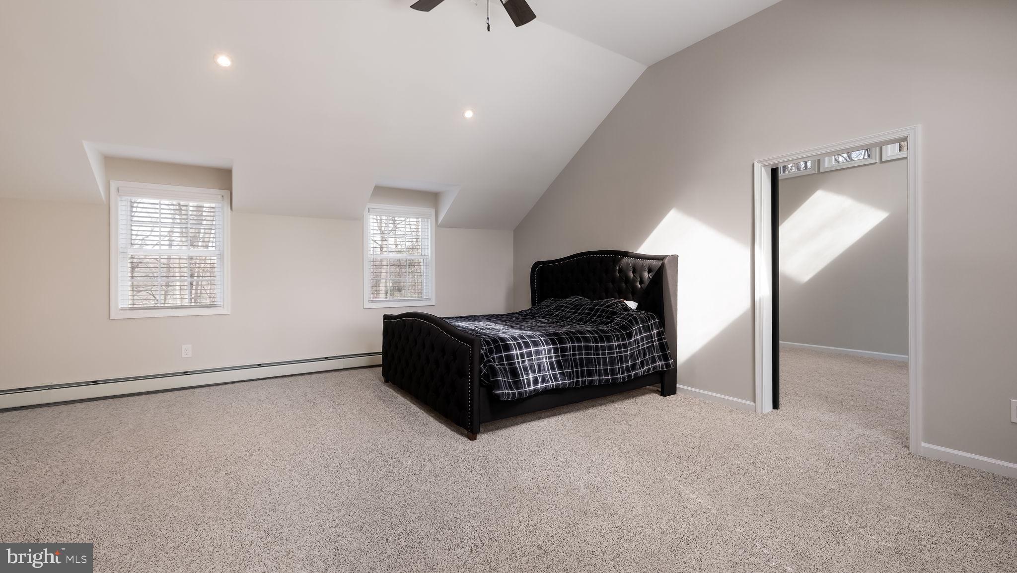 HUNTERS RUN - Residential