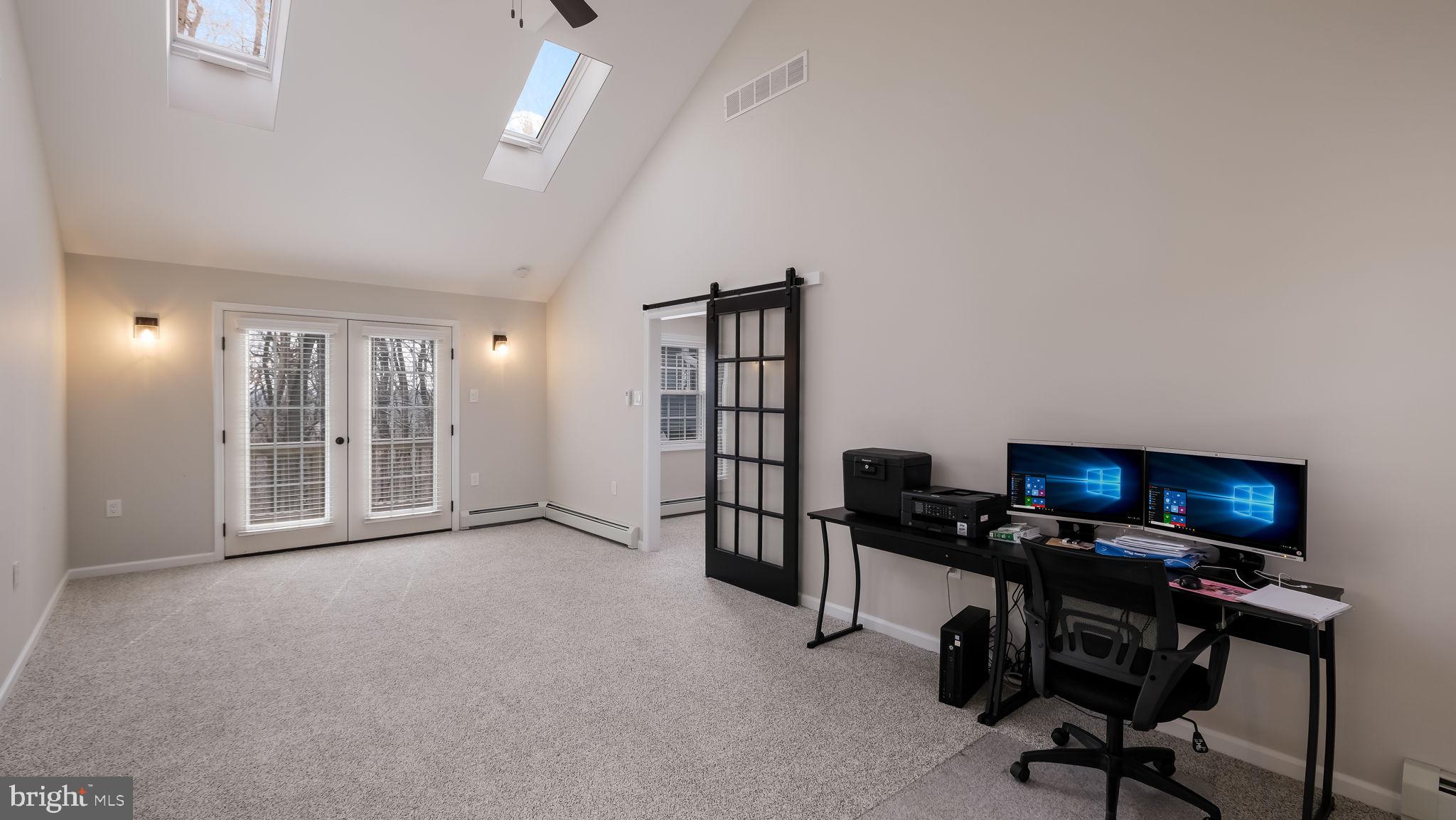 HUNTERS RUN - Residential