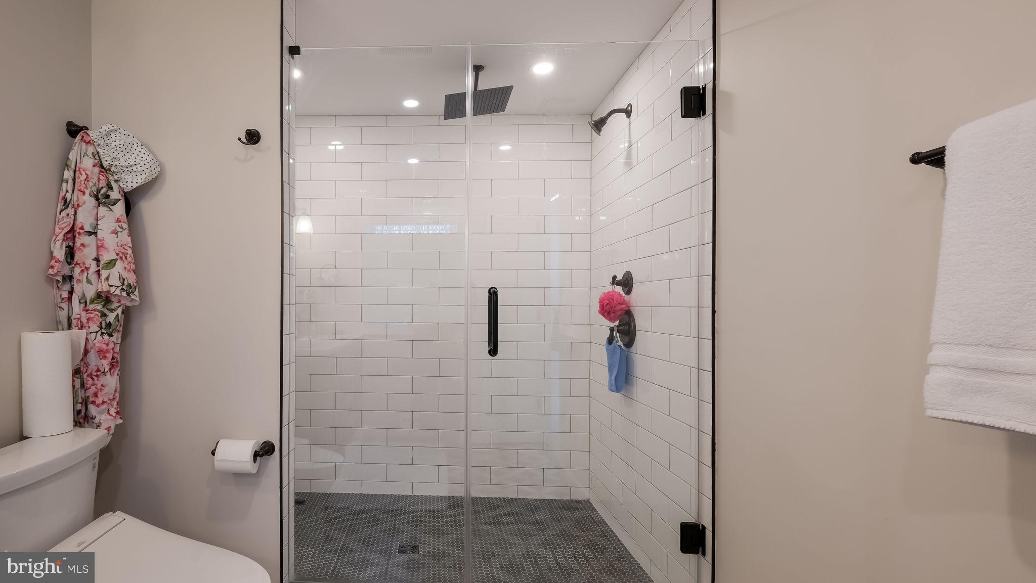 HUNTERS RUN - Residential