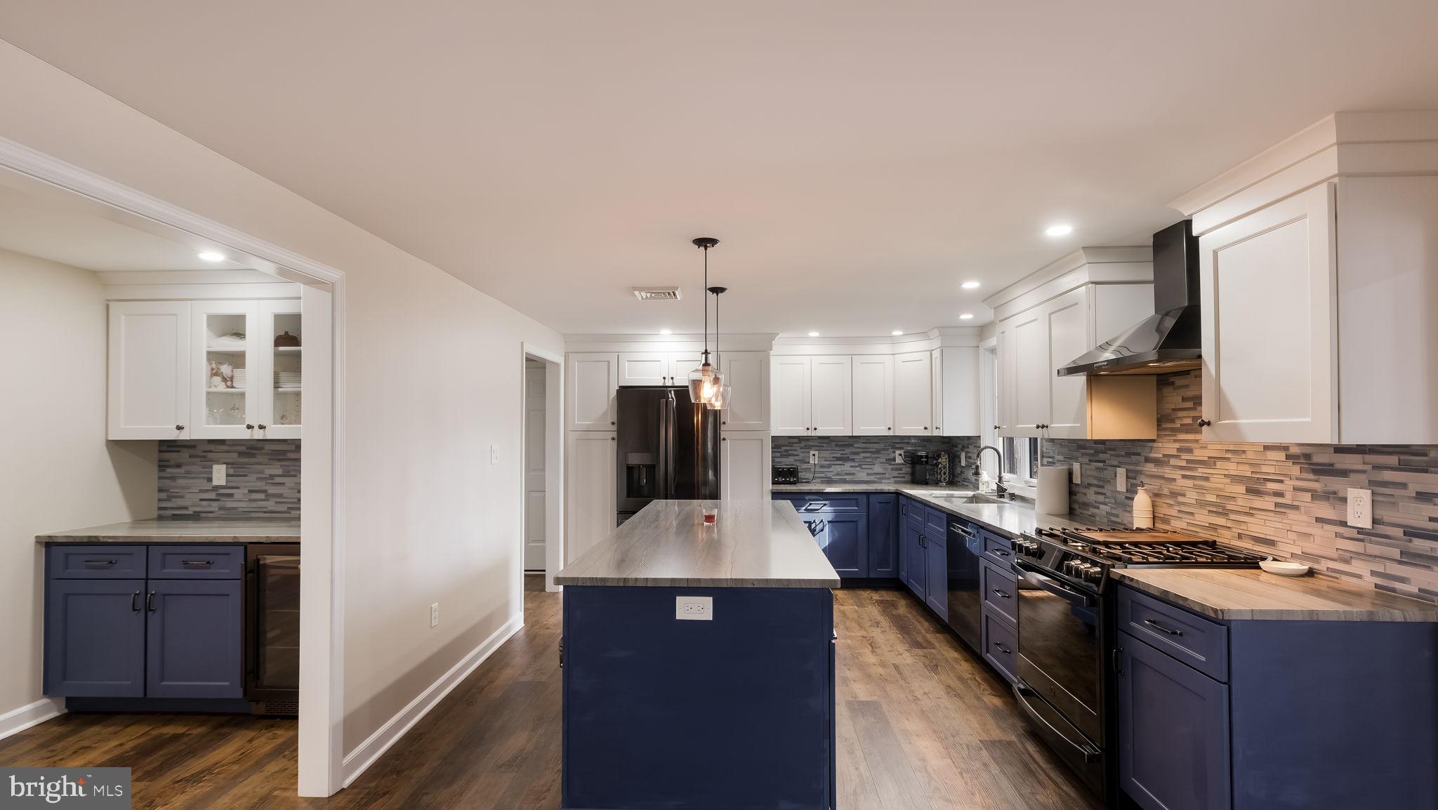 HUNTERS RUN - Residential