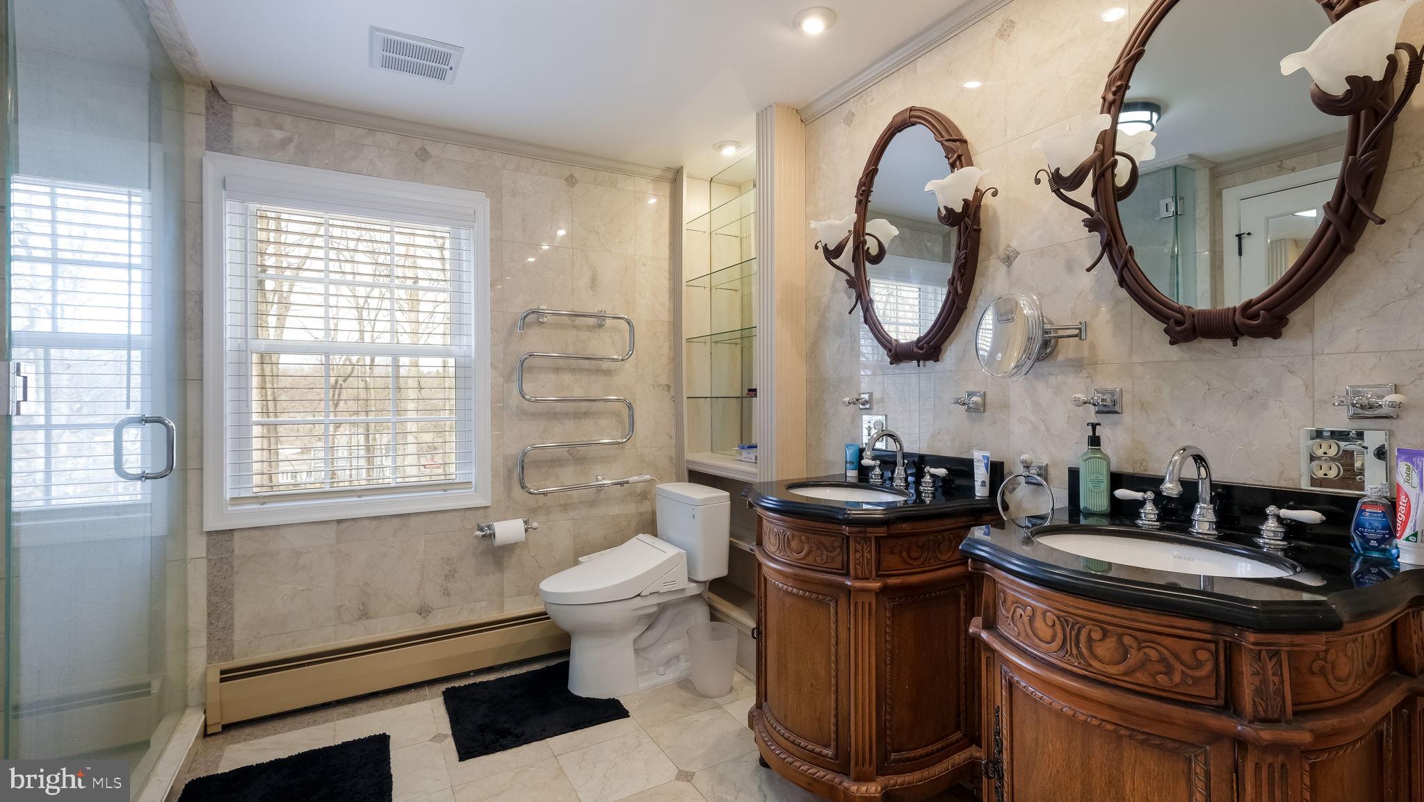 HUNTERS RUN - Residential