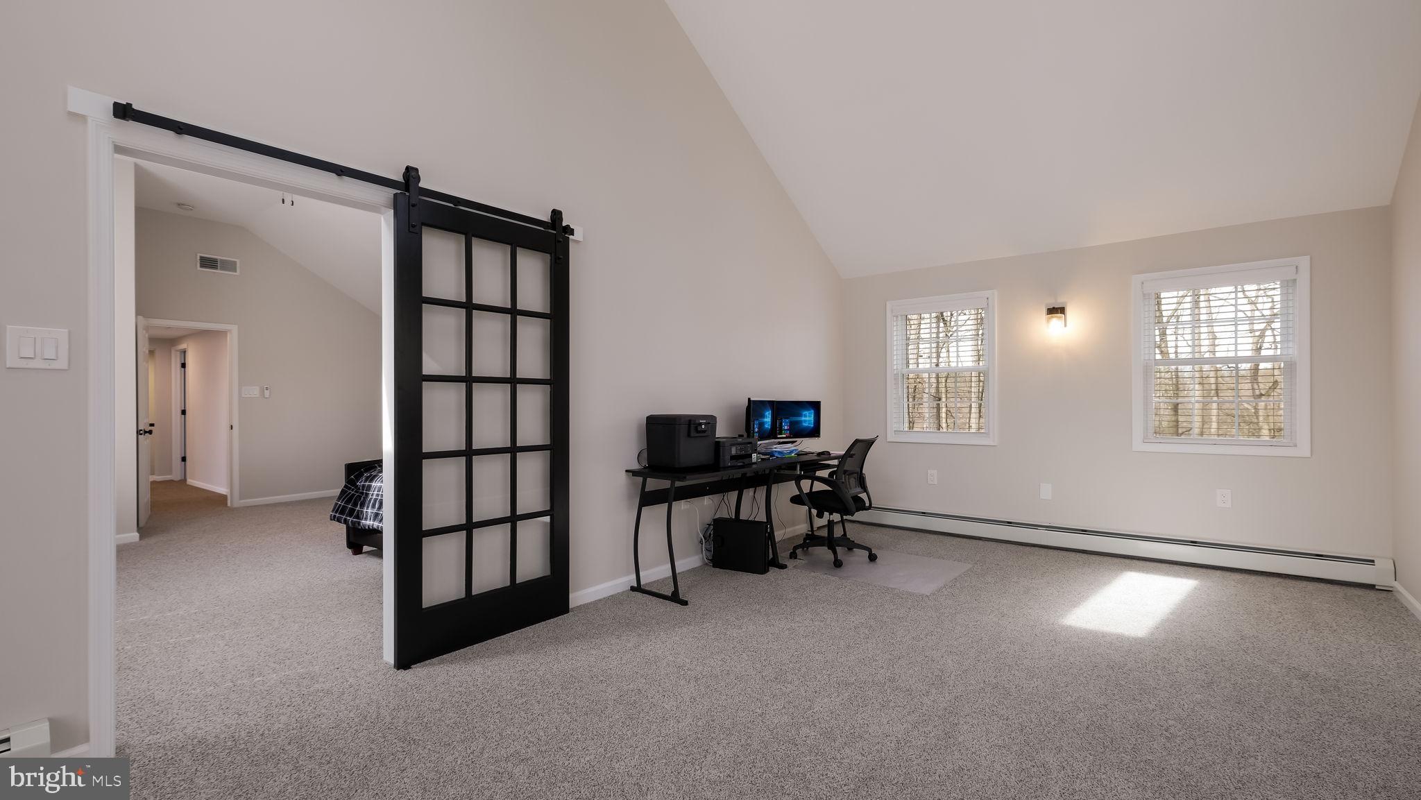 HUNTERS RUN - Residential