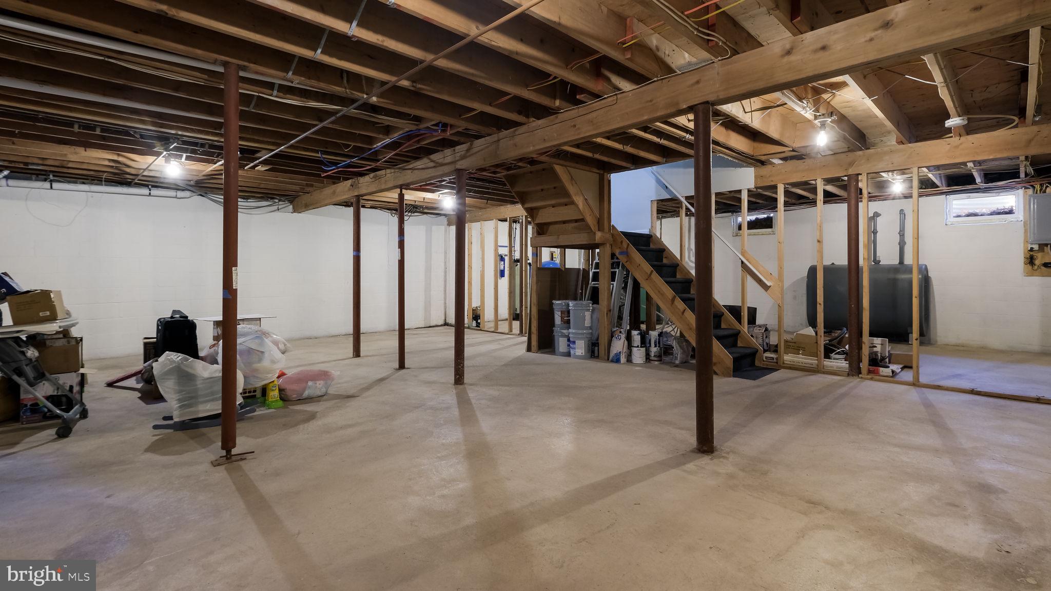 HUNTERS RUN - Residential