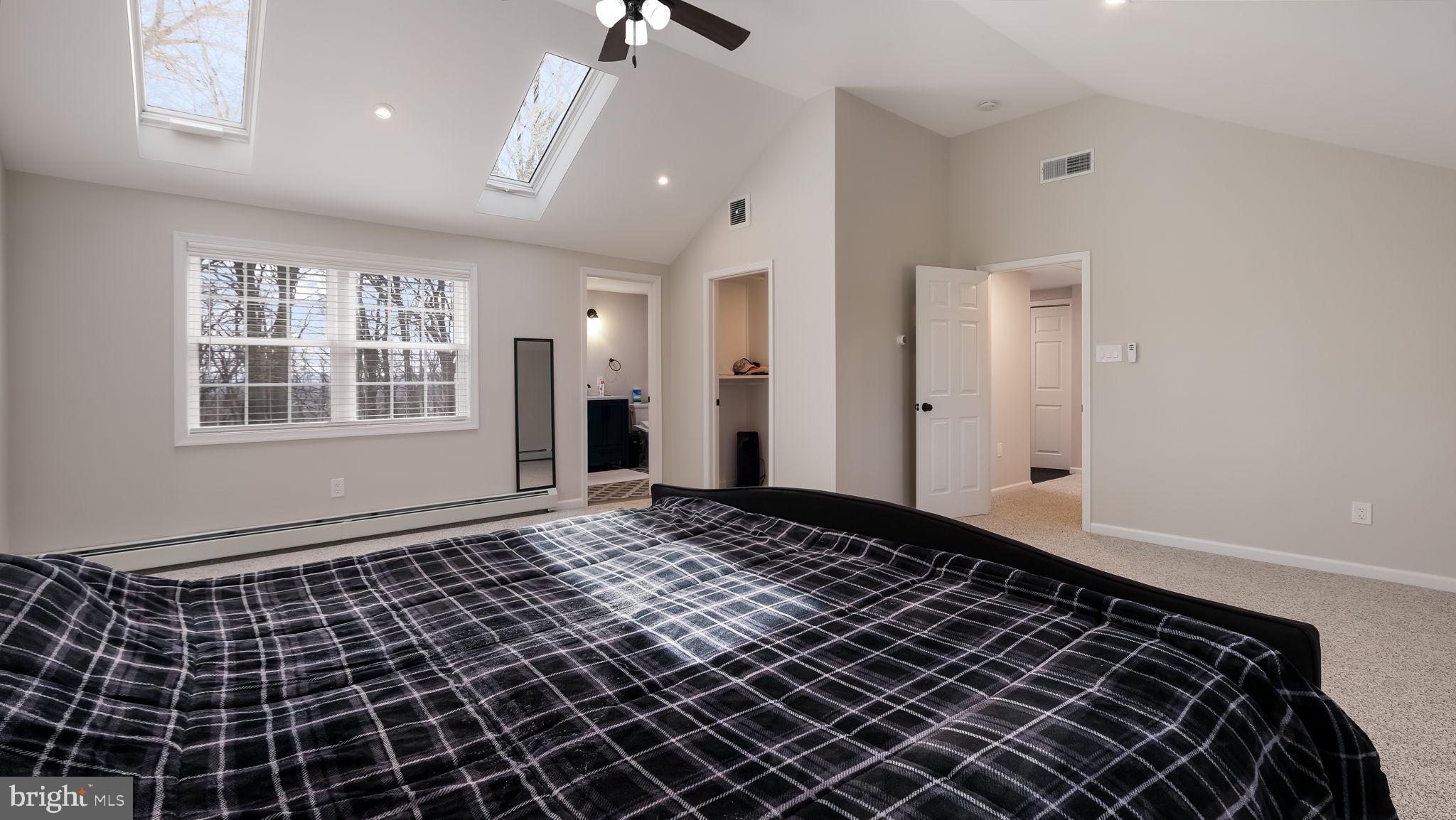 HUNTERS RUN - Residential