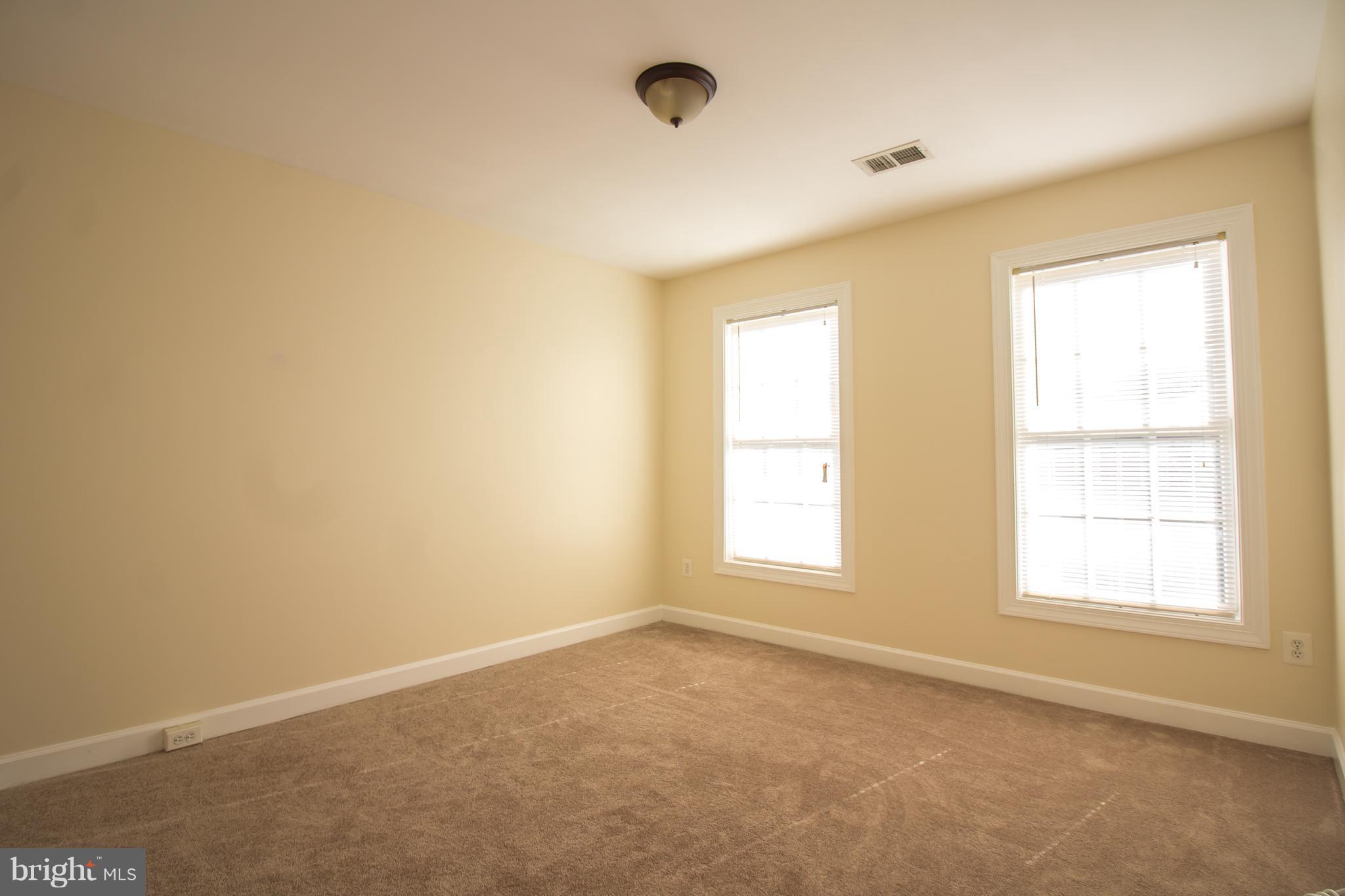 PORT POTOMAC - Residential Lease