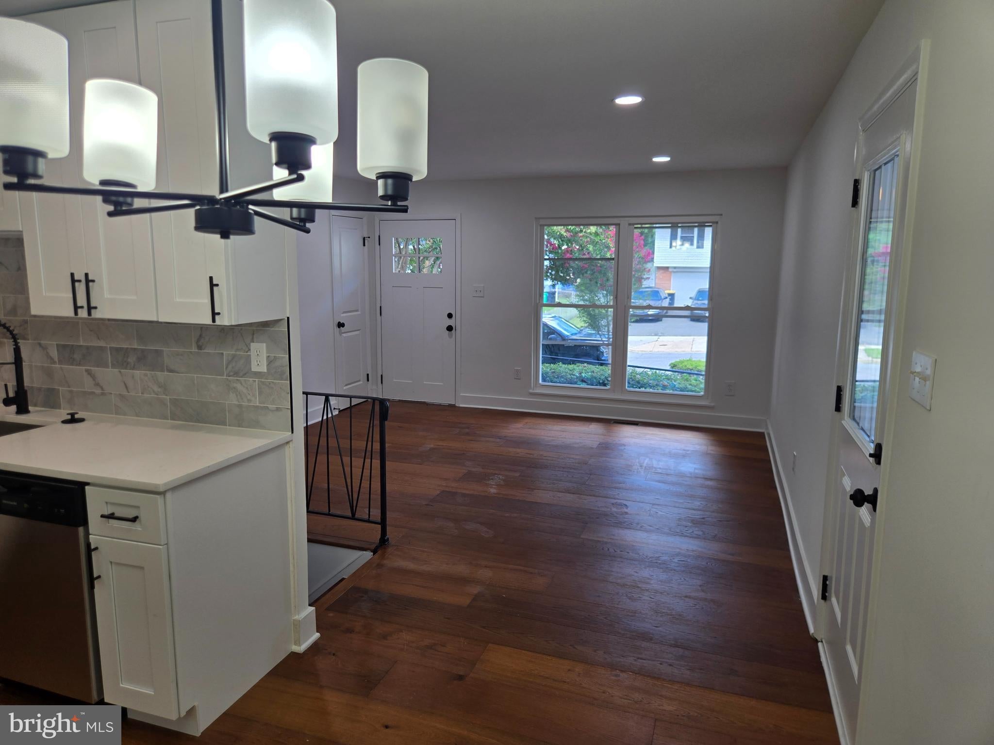 611 QUARRY AVENUE