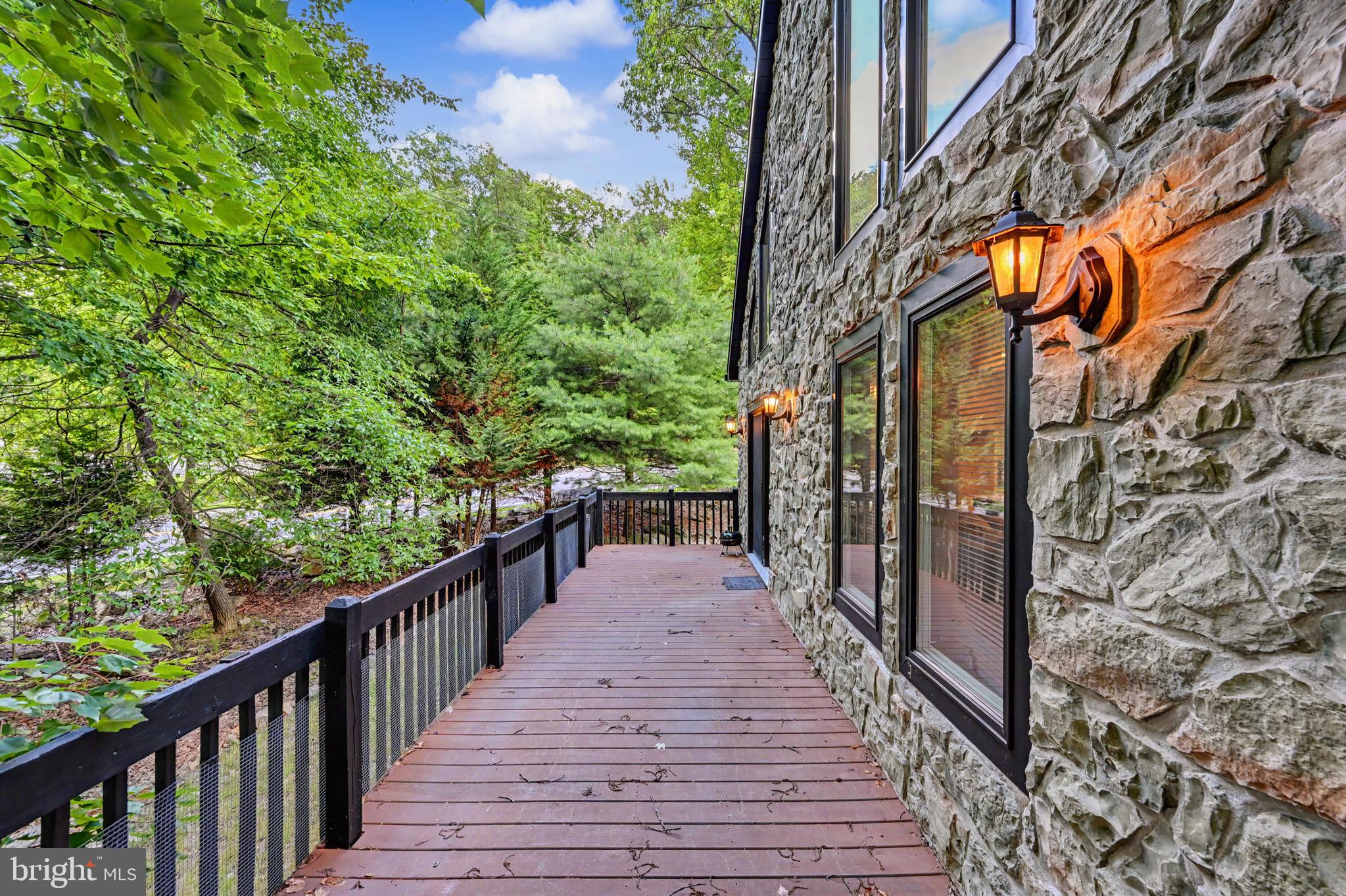 398 WALDEN DR