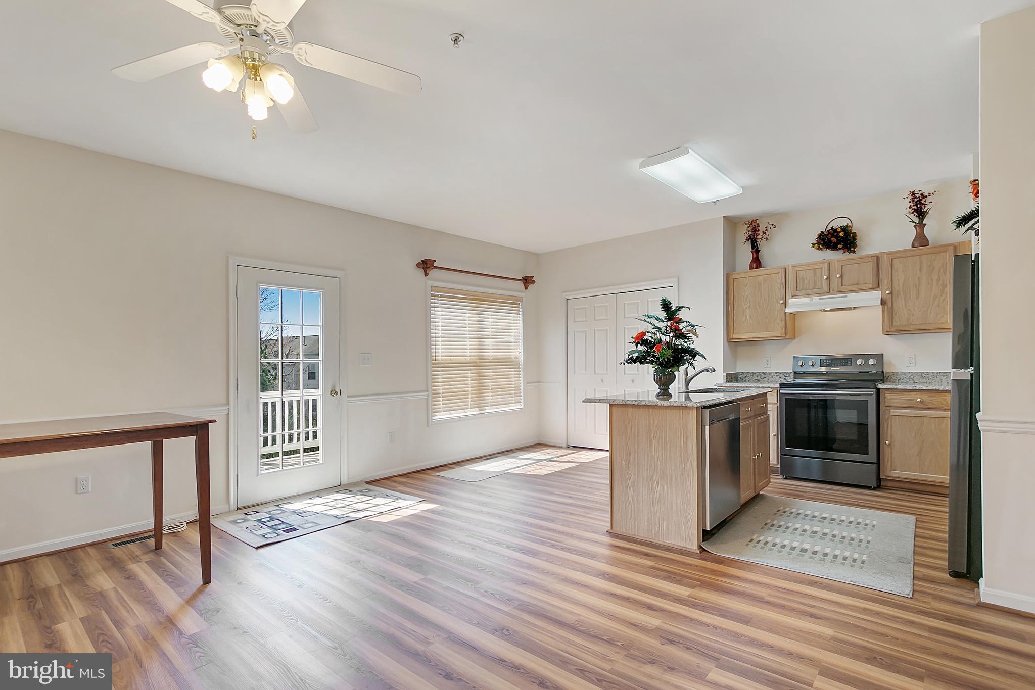 EMERALD KNOLLS - Residential Lease