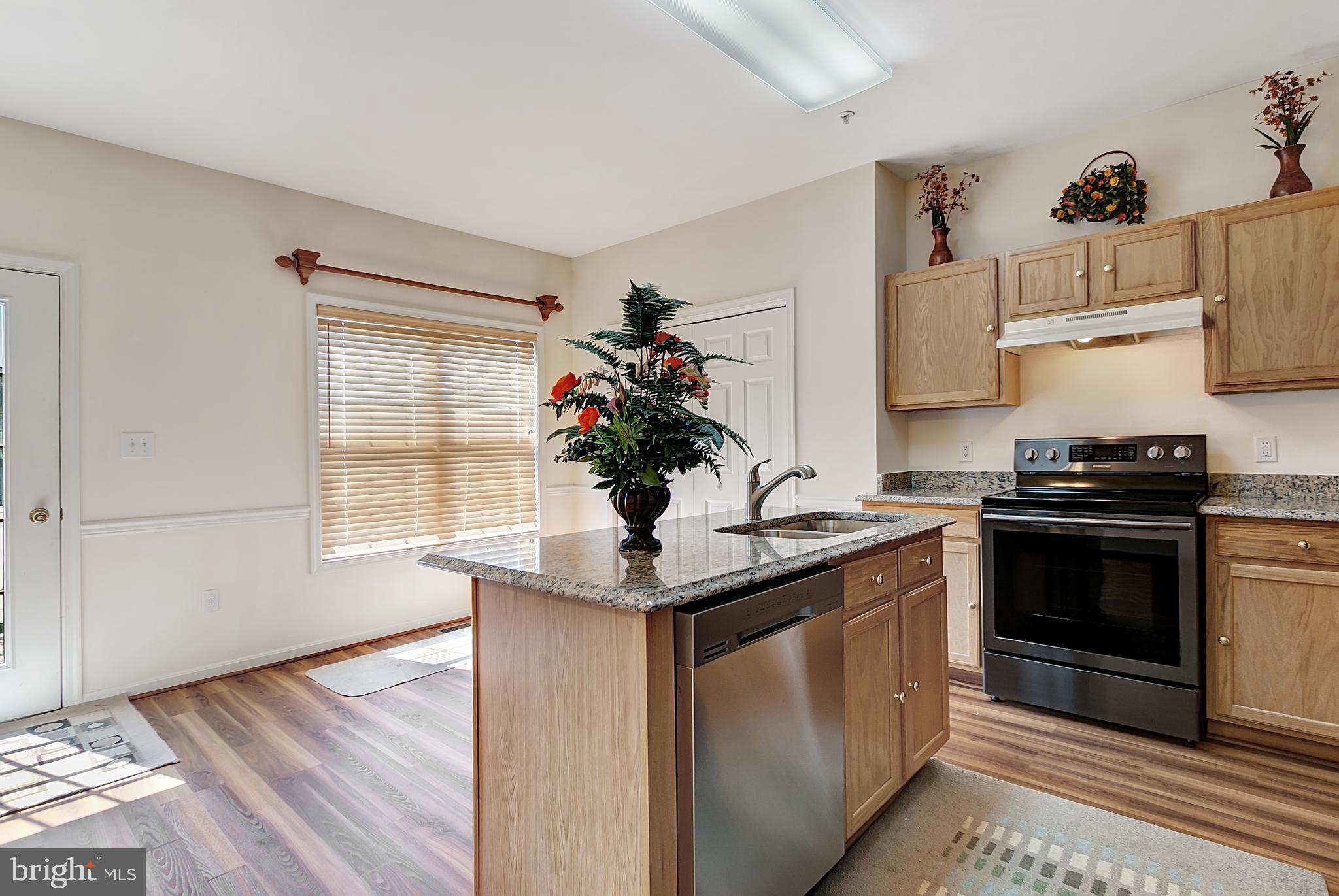 EMERALD KNOLLS - Residential Lease