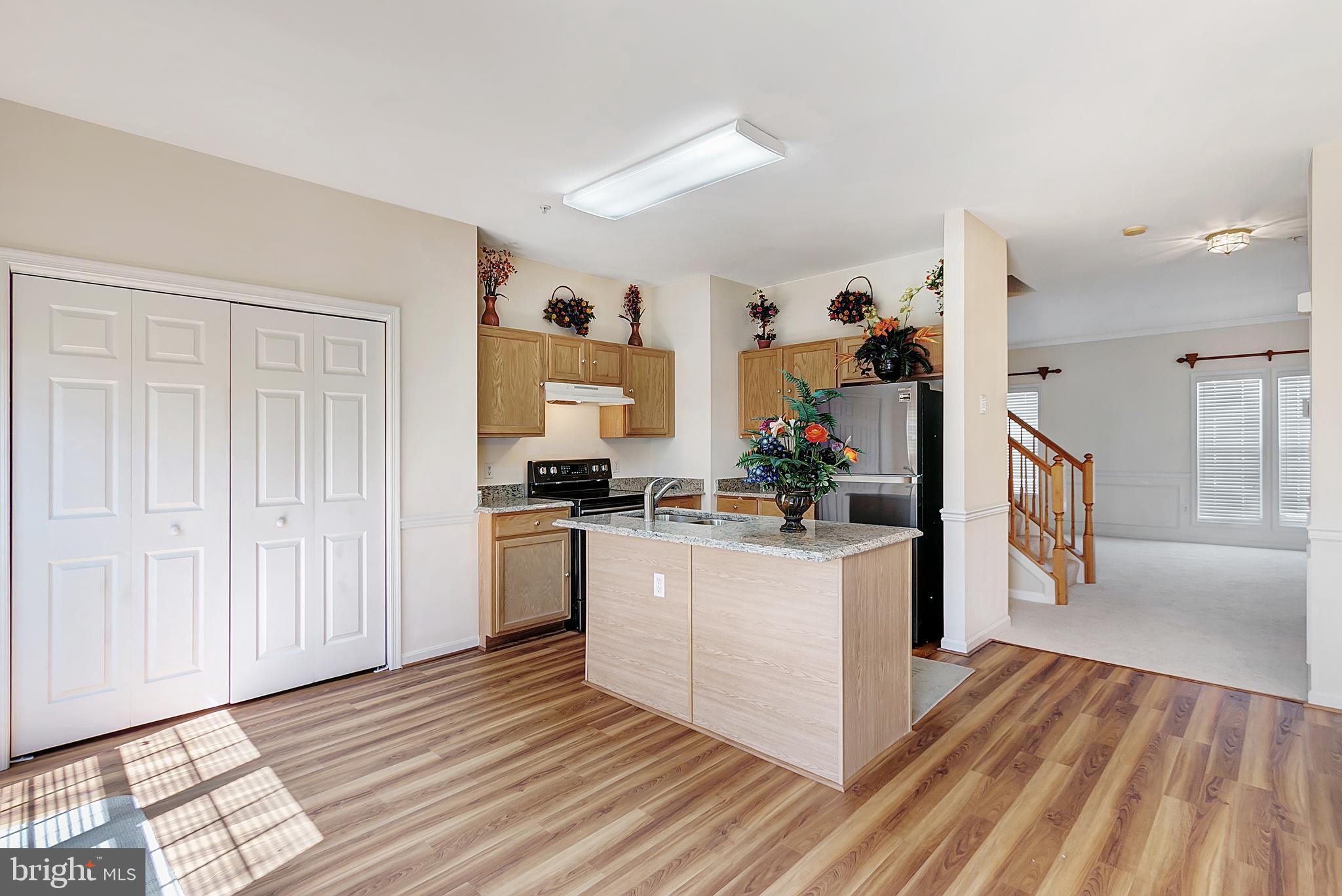 EMERALD KNOLLS - Residential Lease