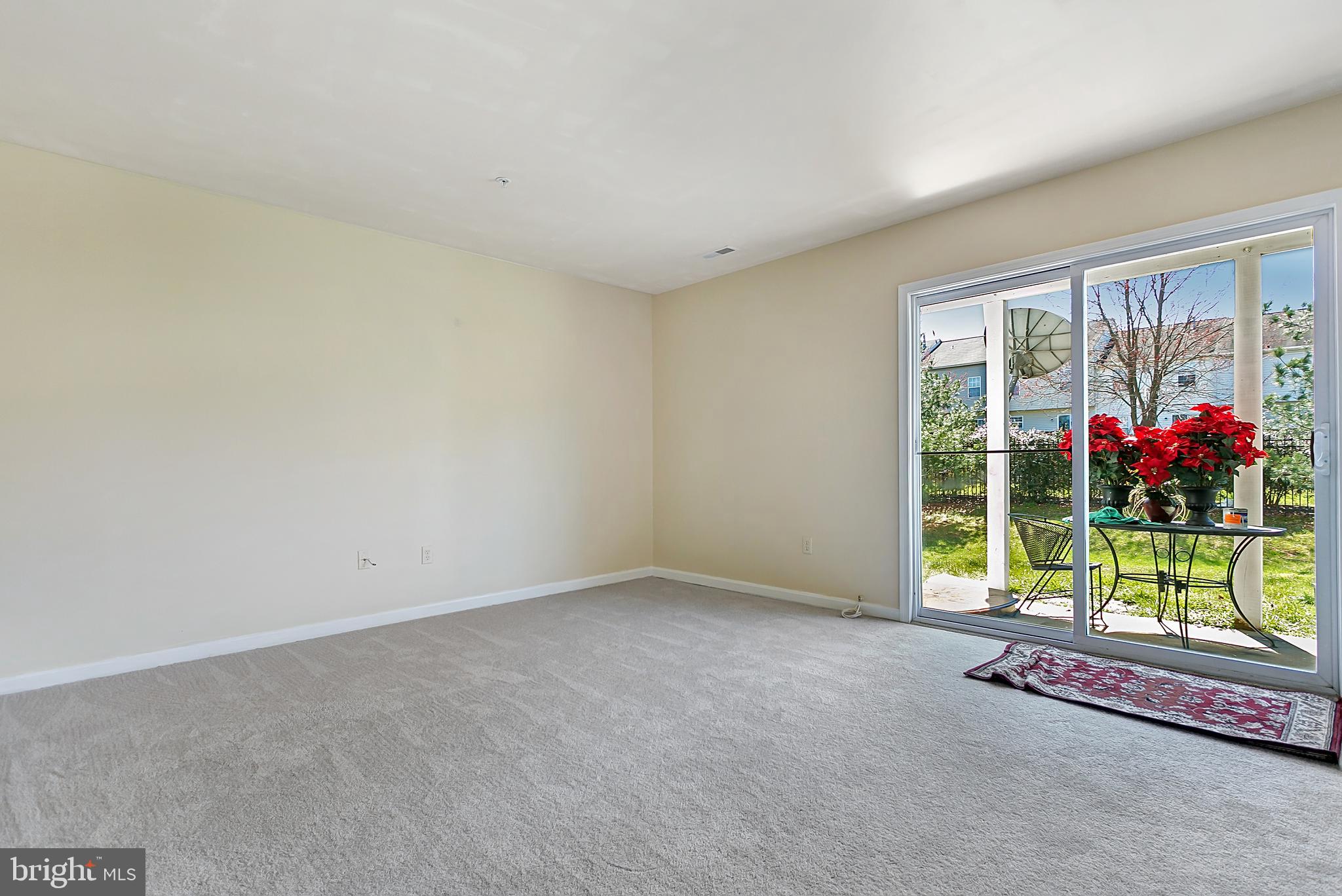 EMERALD KNOLLS - Residential Lease