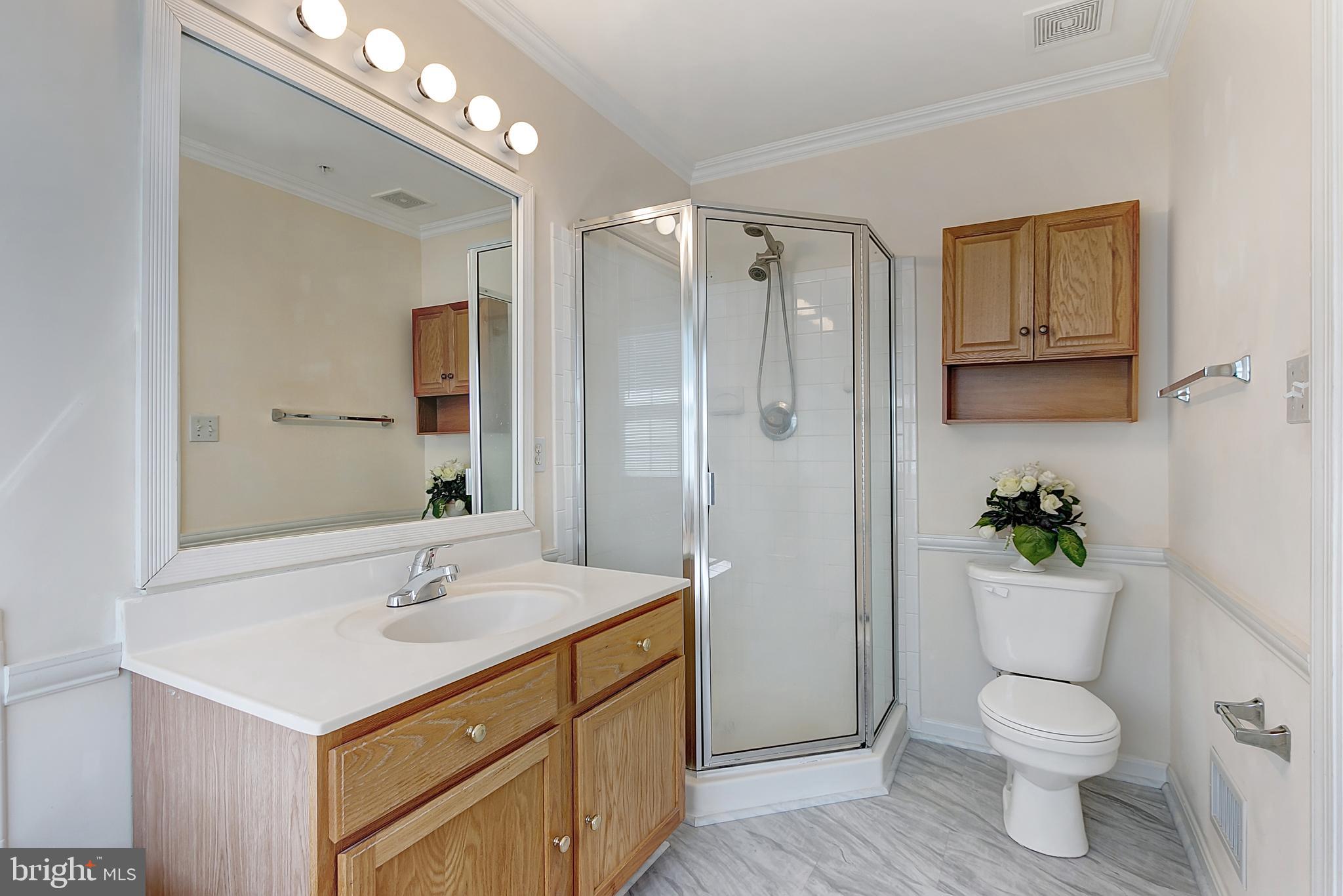 EMERALD KNOLLS - Residential Lease