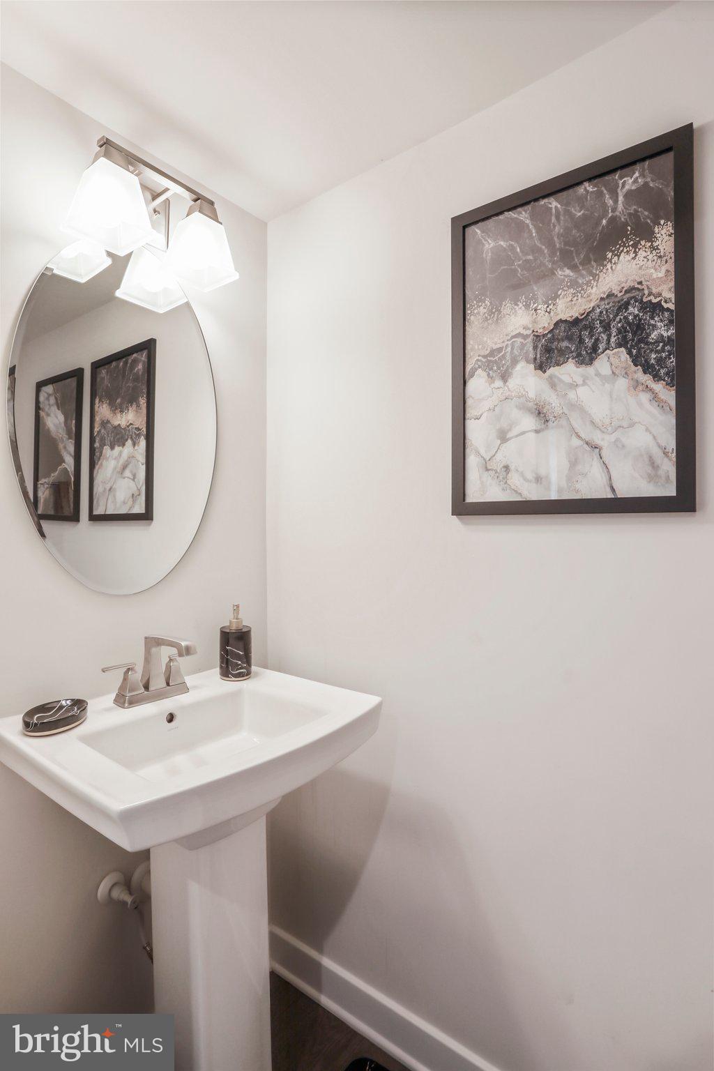 POTOMAC STATION - Residential