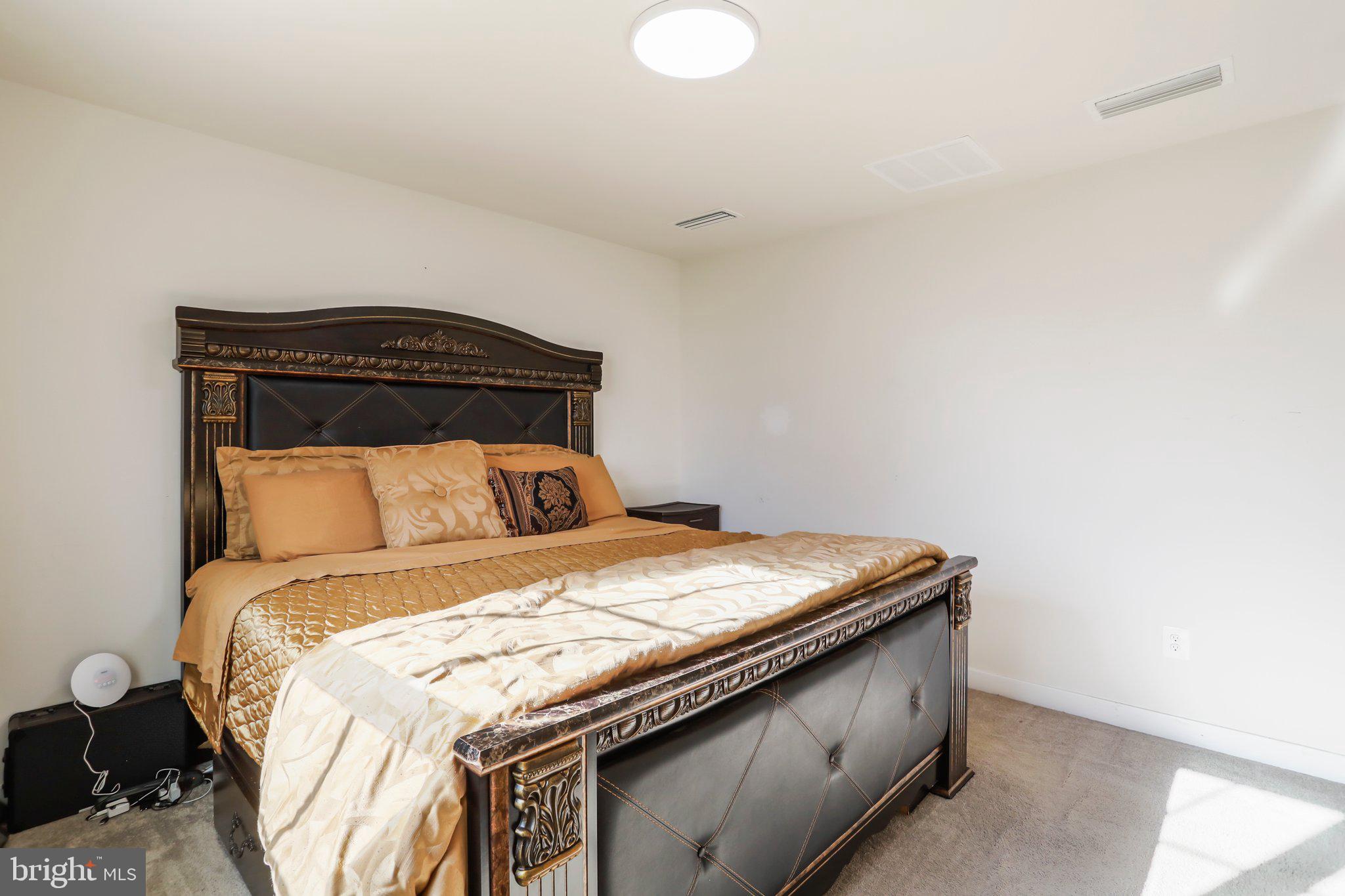 POTOMAC STATION - Residential