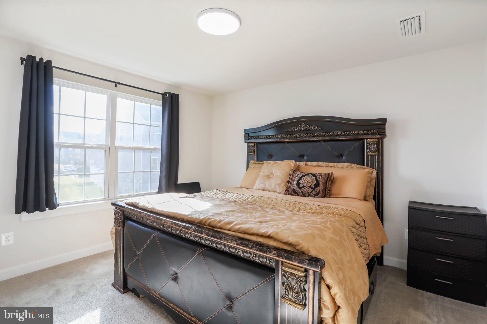 POTOMAC STATION - Residential